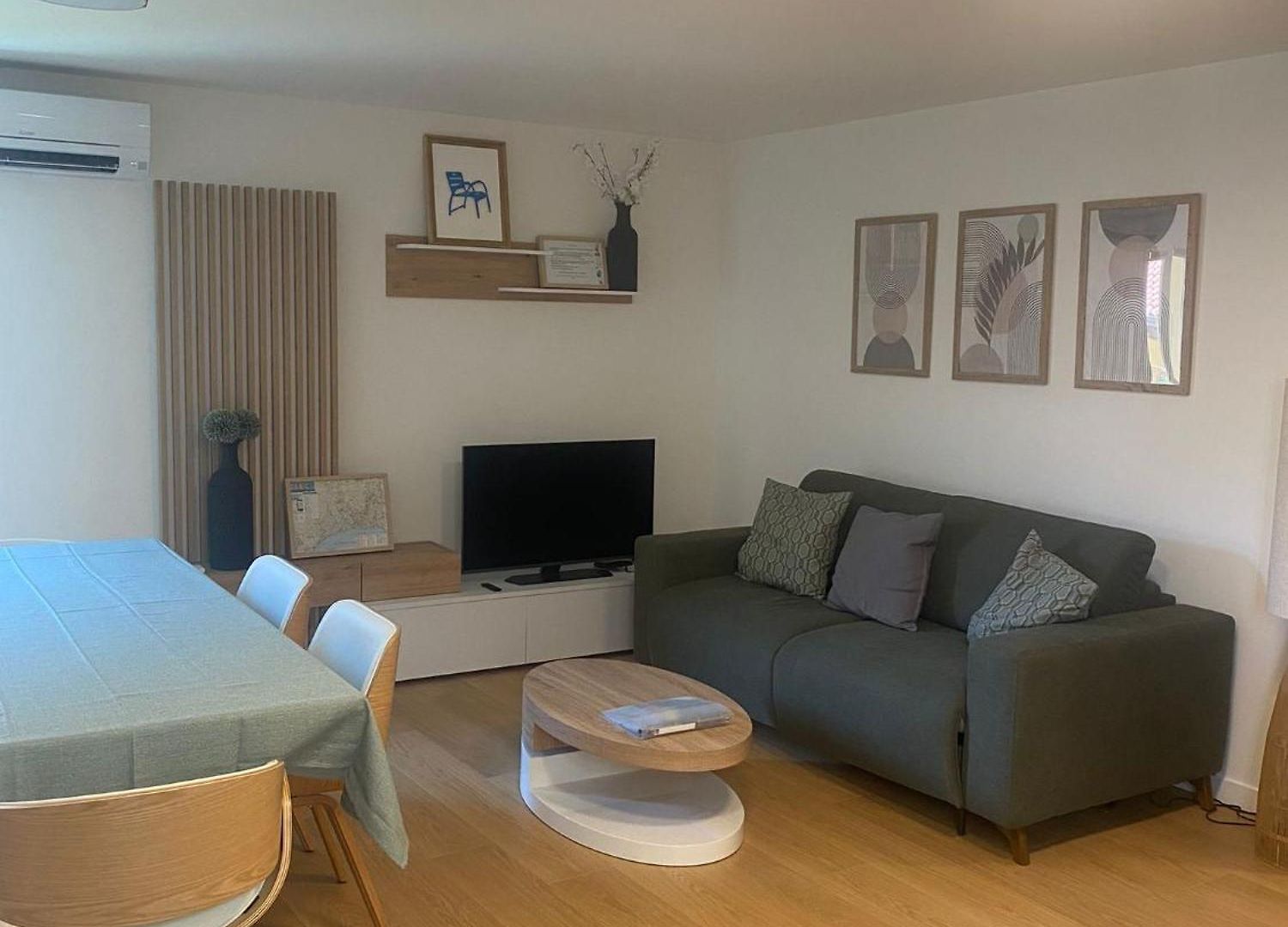 Historic Bright And Beautiful In Old With Castle Hill View Apartment