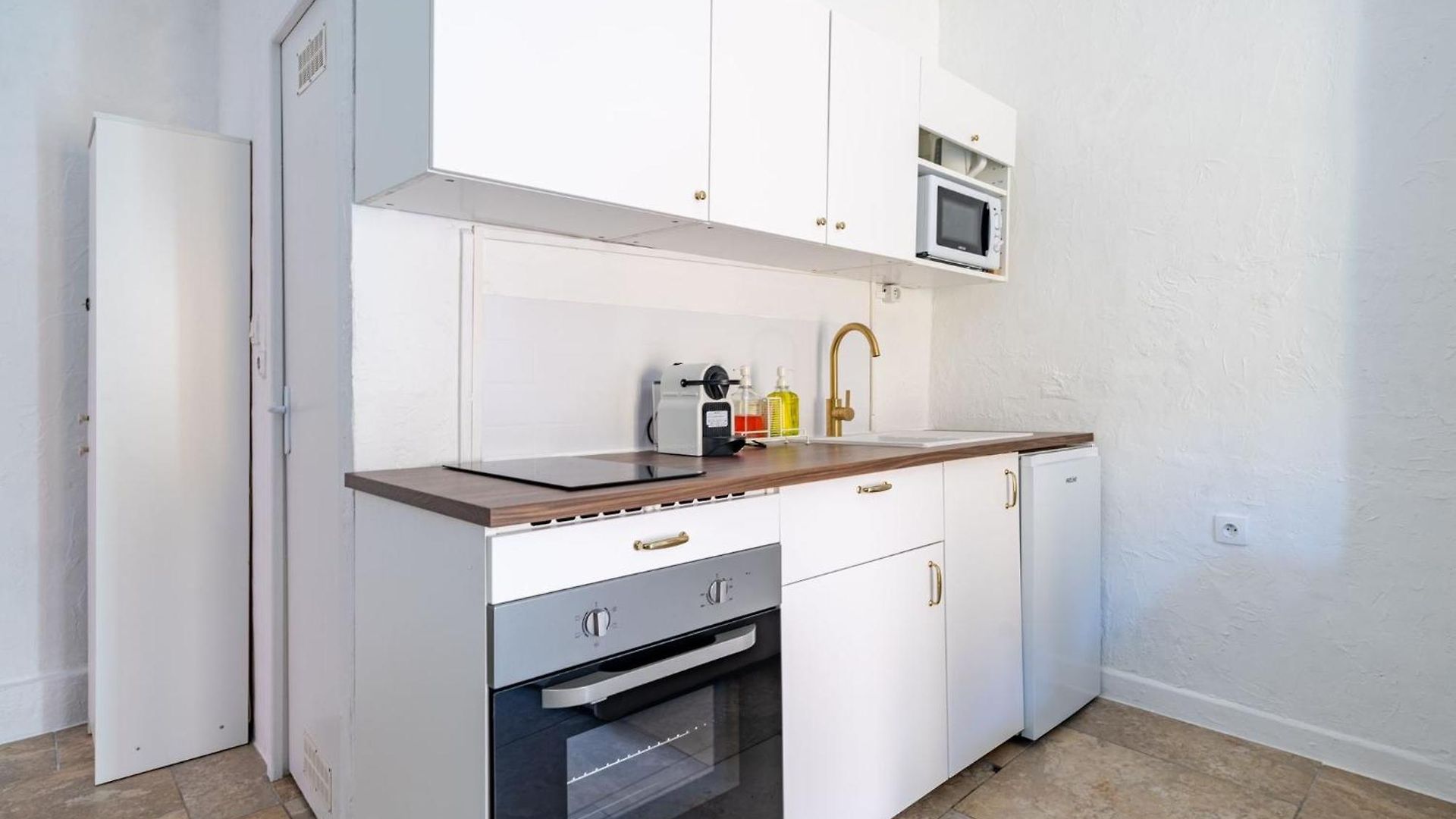 Appartement 2p Au Cœur Du Vieux Nice