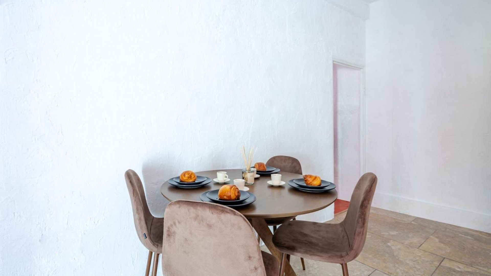 Appartement 2p Au Cœur Du Vieux Nice