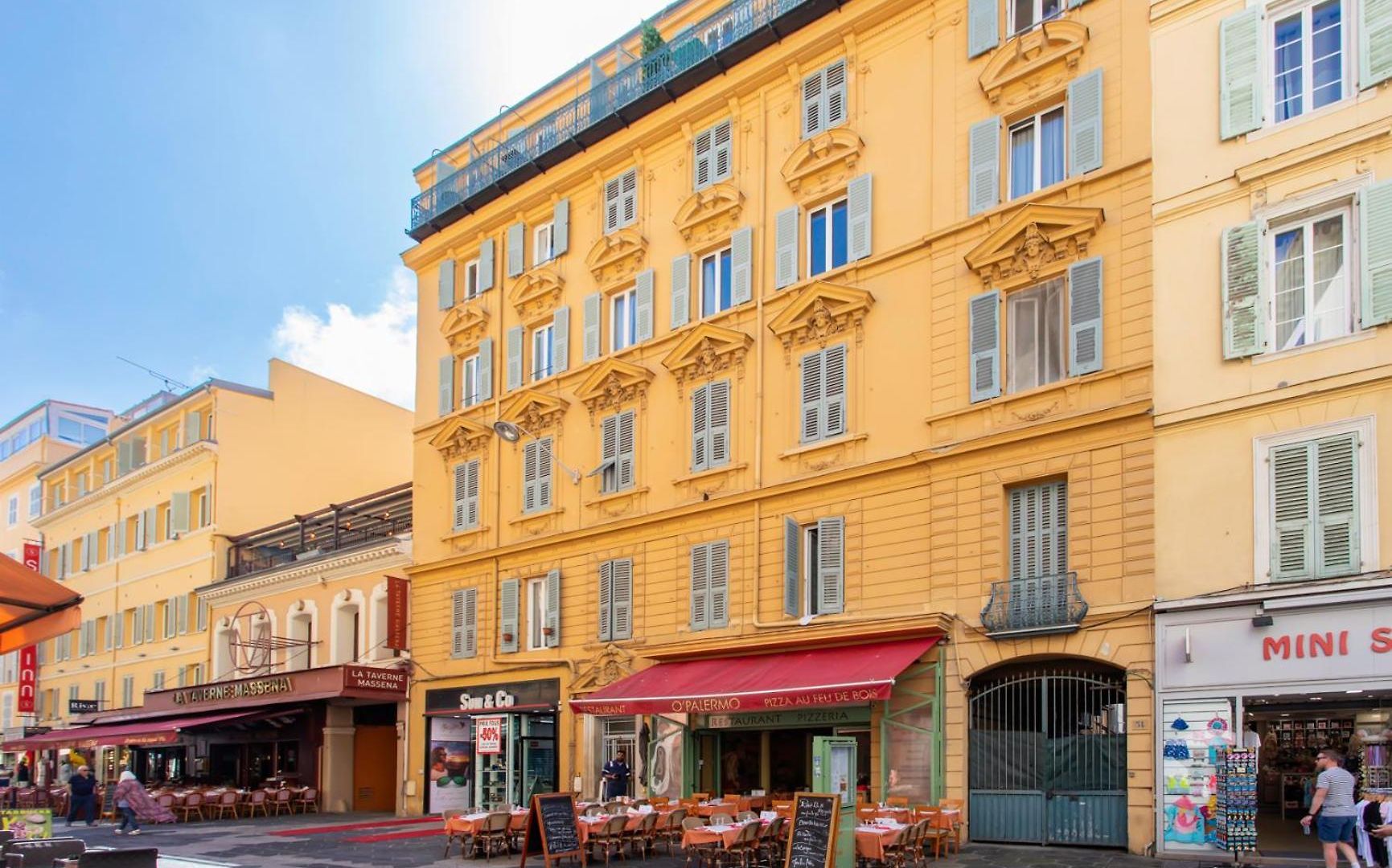 #51 Staywizus - 1bdr Massena, 5 Min To The Ac * Nice