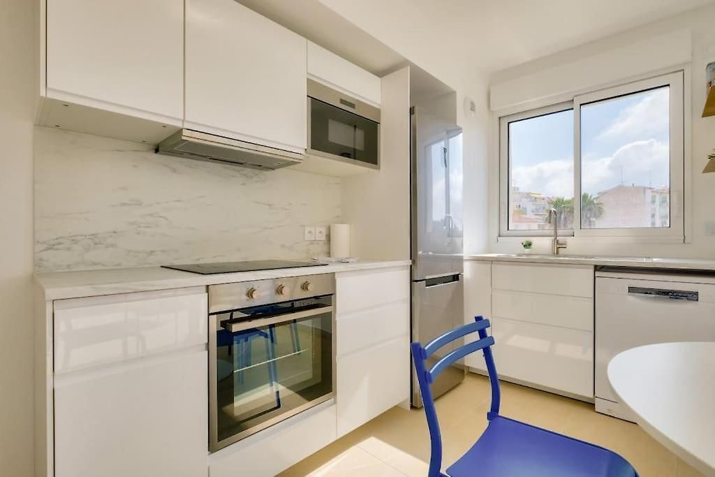 T2 Avec Terrasse Et Parking Privé Au Coeur De Appartement Nice