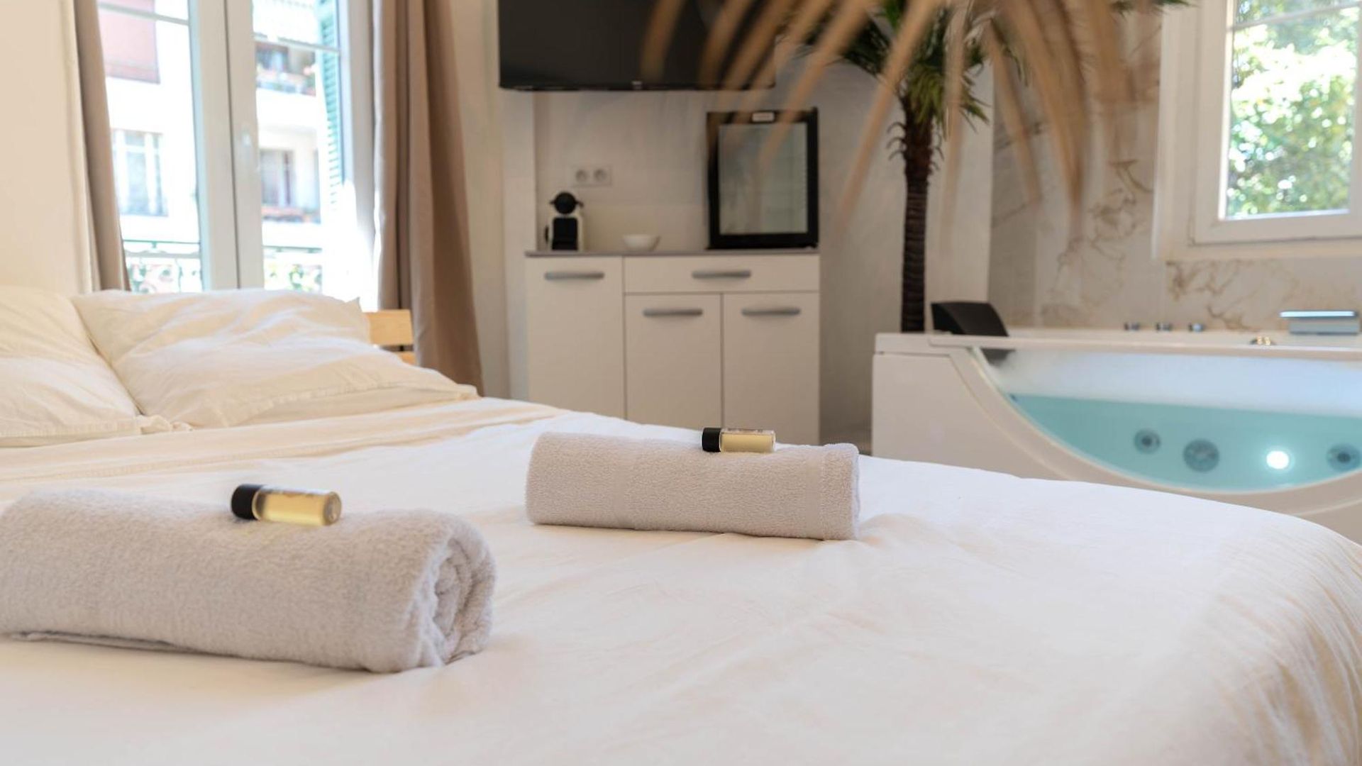 Le Celeste Hotel 3*