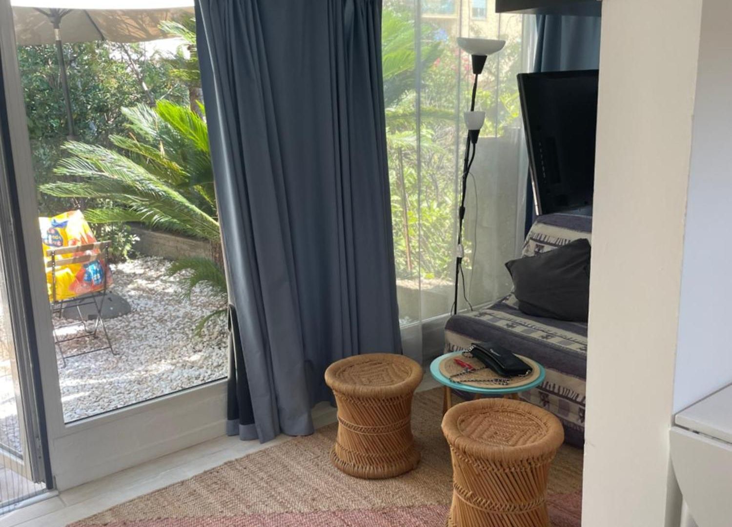 Cozy House With Parking And Garden Apartment