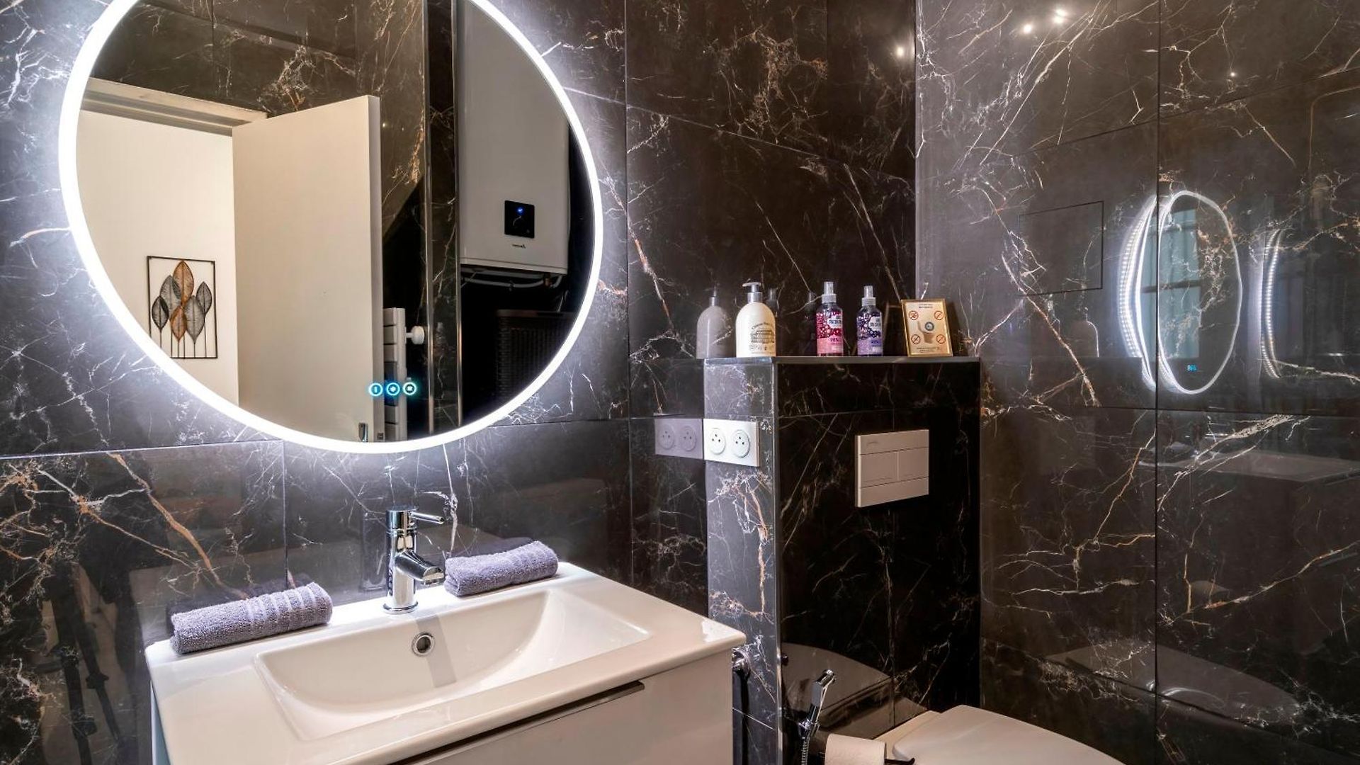 Apartment Splendide, Refait A Neuf, Climatise, A 1mn- 