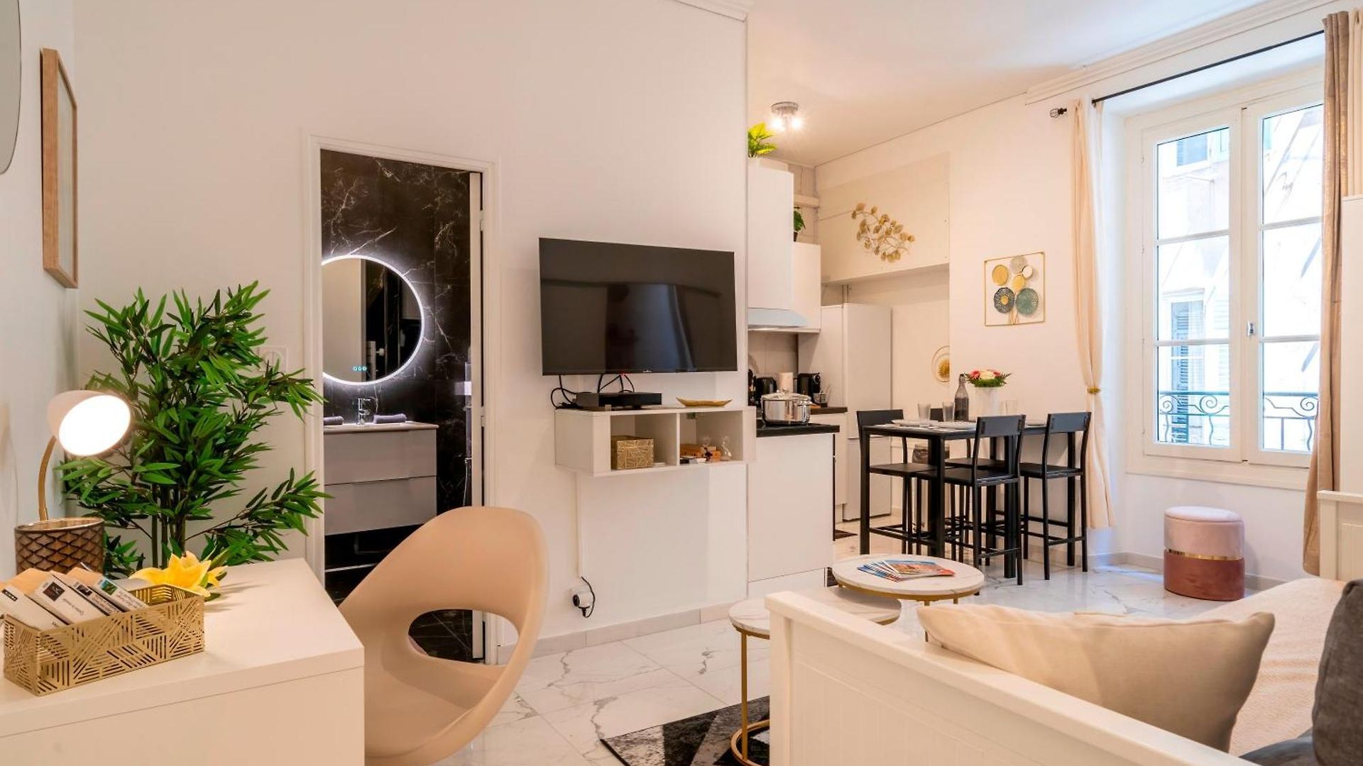 Apartment Splendide, Refait A Neuf, Climatise, A 1mn- 