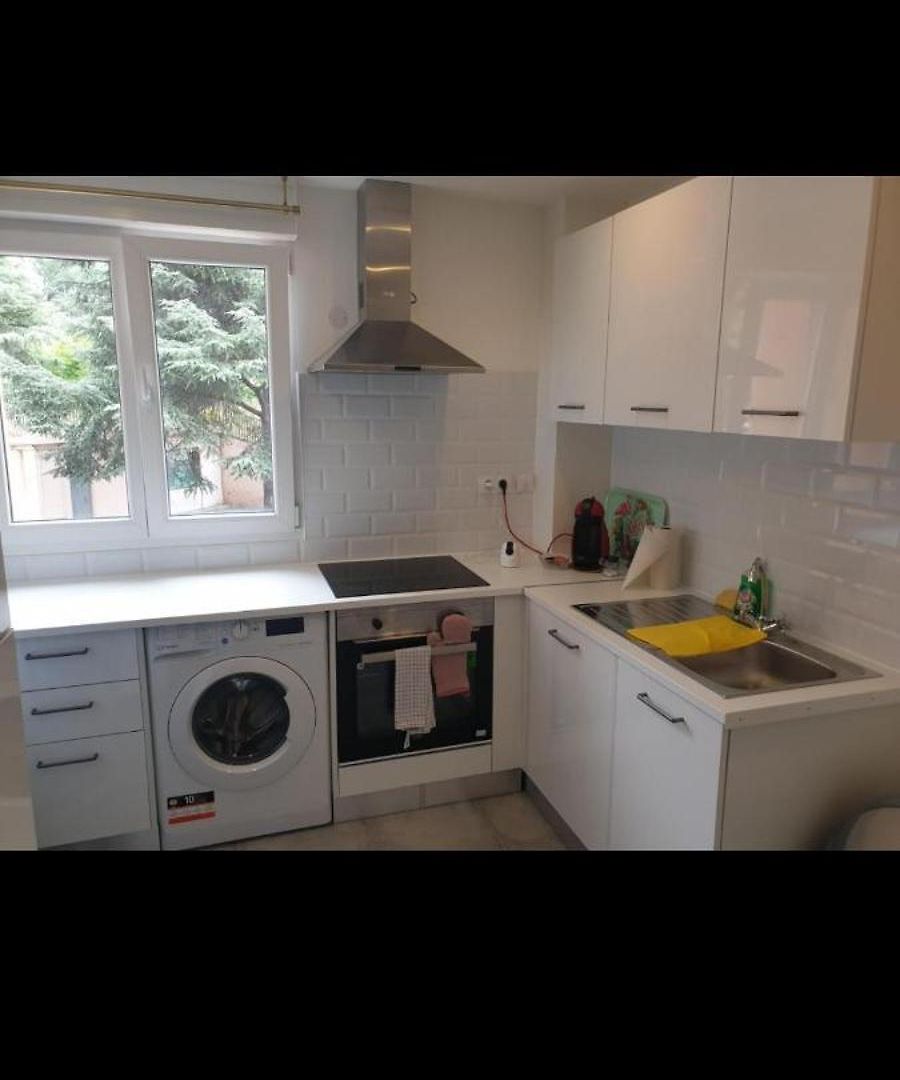Grand Appartement, 2 Ou 3 Ou 4 Pieces, Tramway Sur Place, Proche Gare Sncf St Augustin 900 Metre , Aeroport 1200 Metre, Ou Allianz Riviera 10 Min, Palais Nikaia 2 Min , Supermarche Sur Place, Parking Possible Si Disponible Ou Payant A 1000 Metr *