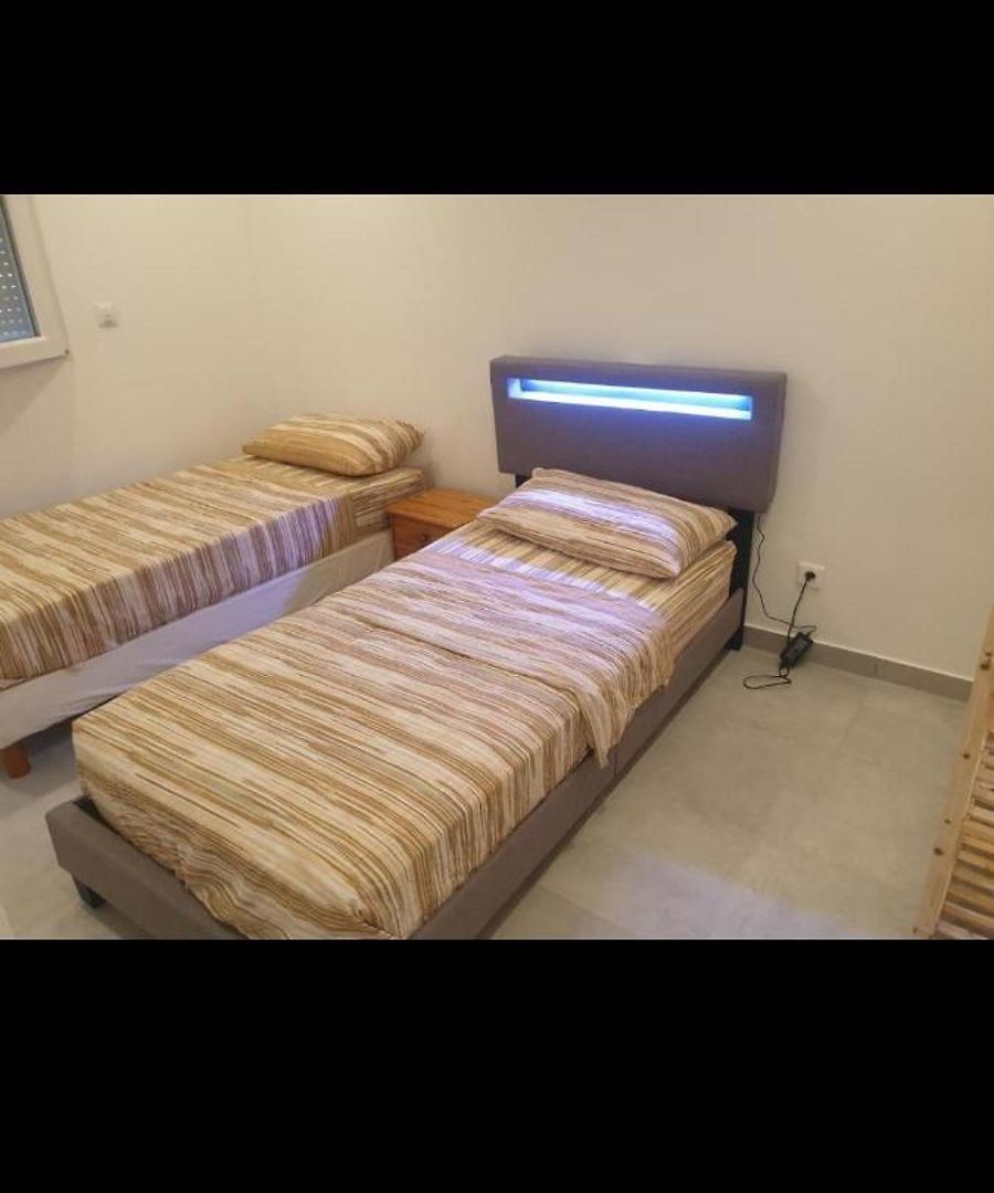 Grand Appartement, 2 Ou 3 Ou 4 Pieces, Tramway Sur Place, Proche Gare Sncf St Augustin 900 Metre , Aeroport 1200 Metre, Ou Allianz Riviera 10 Min, Palais Nikaia 2 Min , Supermarche Sur Place, Parking Possible Si Disponible Ou Payant A 1000 Metr