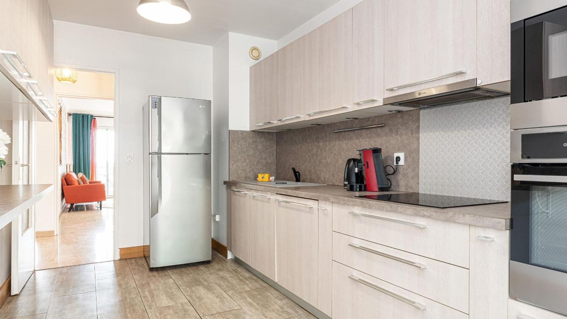 Appartement Large 2 Bdr Close To The Balcony & Garage