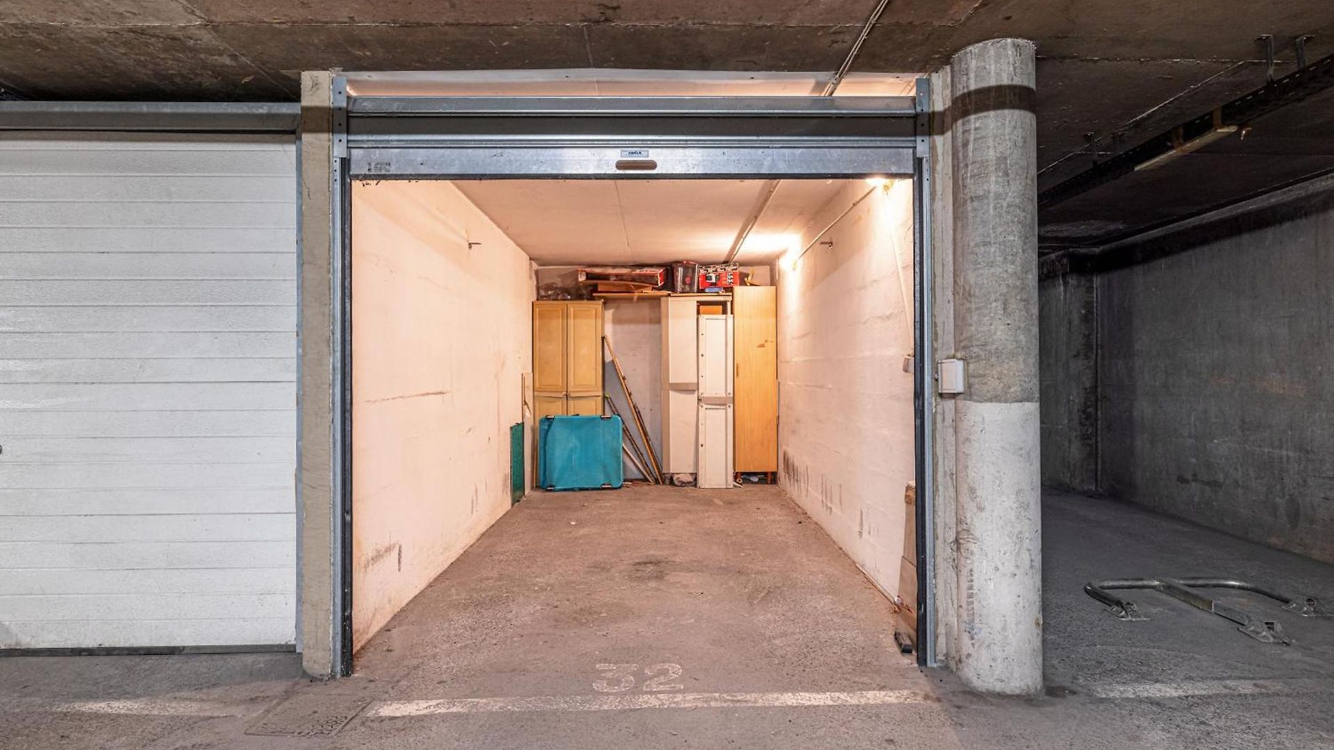 Large 2 Bdr Close To The Balcony & Garage Appartement