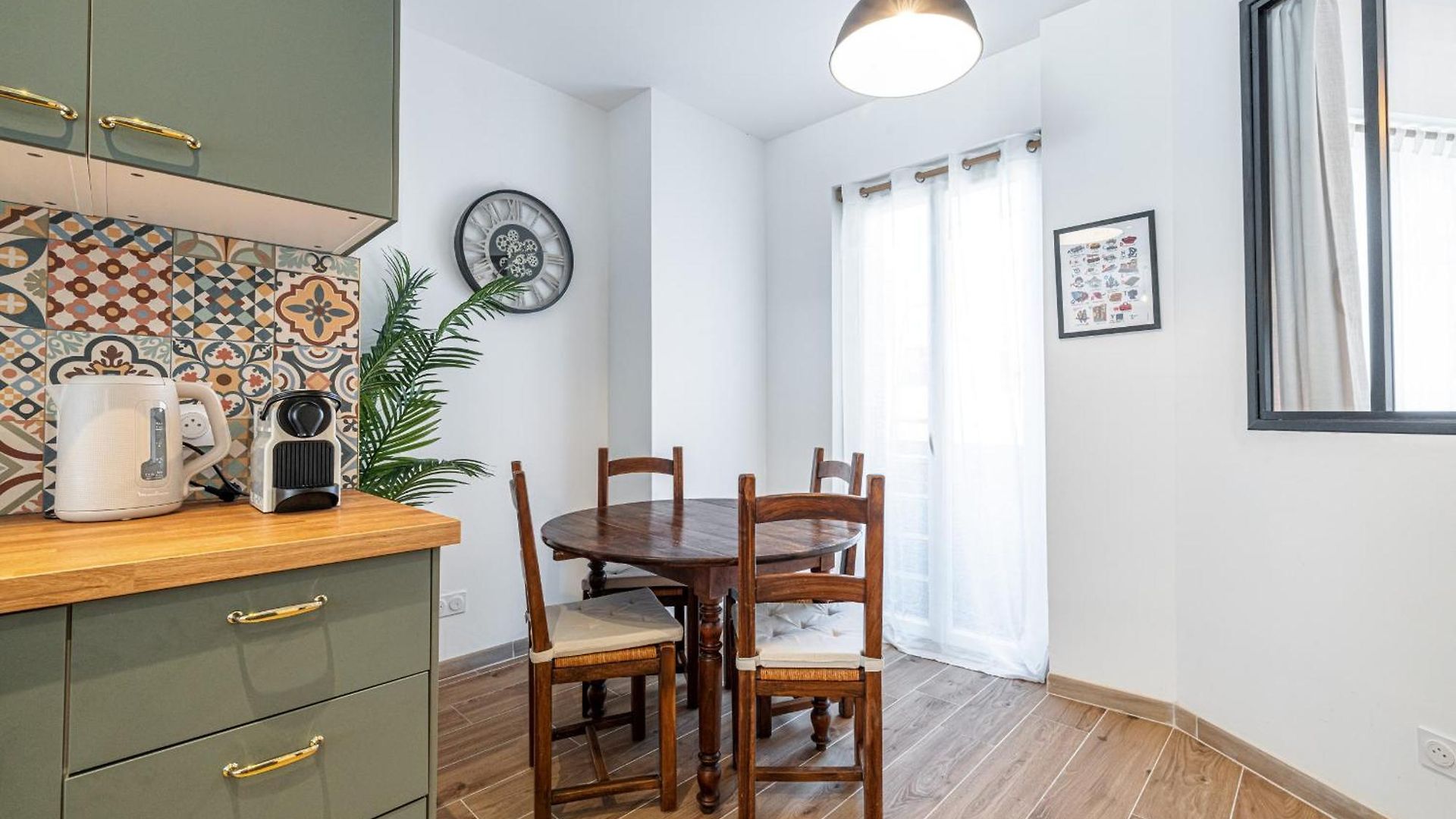 Apartment Large & Quiet 1 Bdr Downtown
