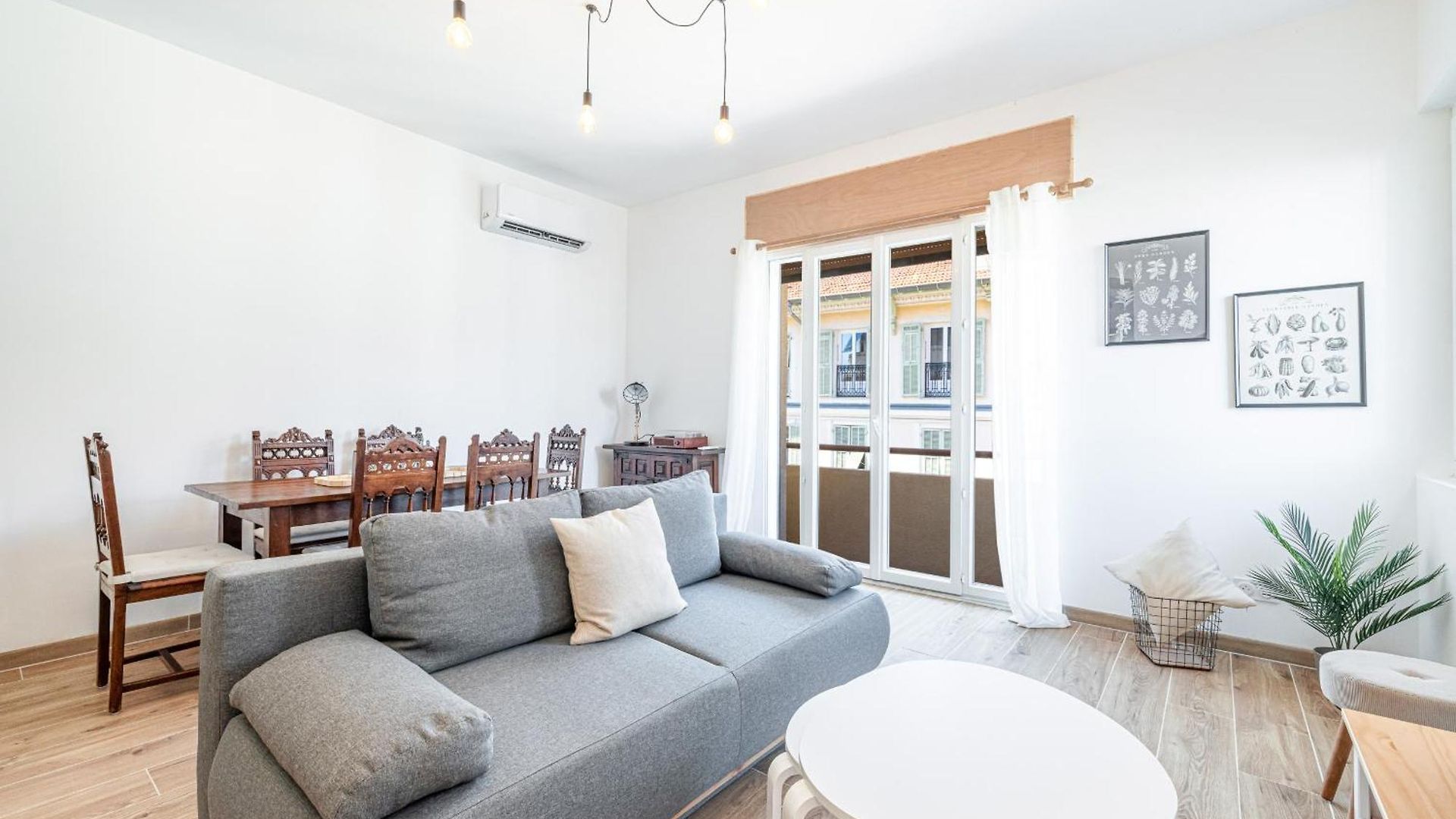 Large & Quiet 1 Bdr Downtown *