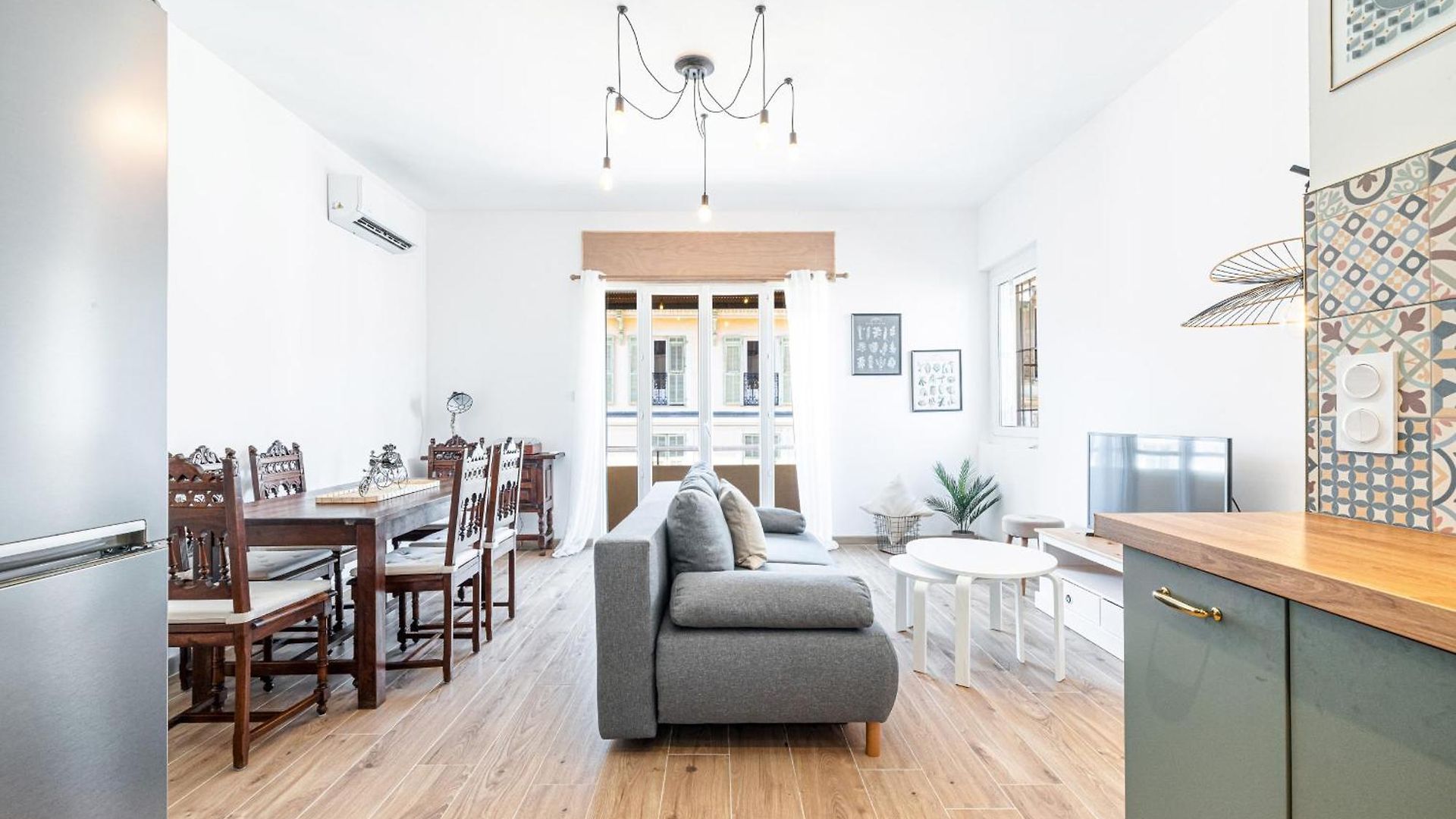 Apartment Large & Quiet 1 Bdr Downtown