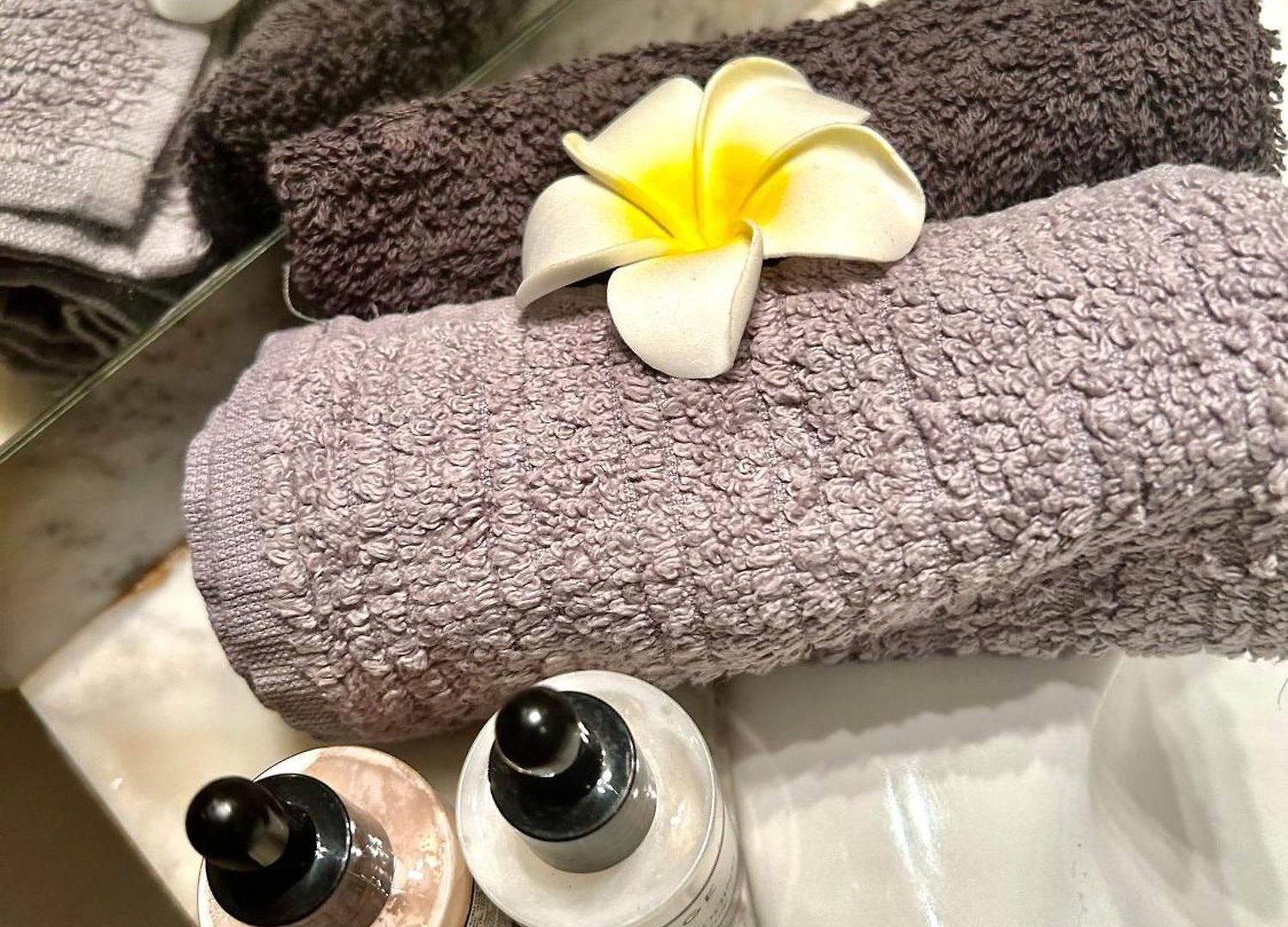 Luxurious In 450 M Of The Sea *