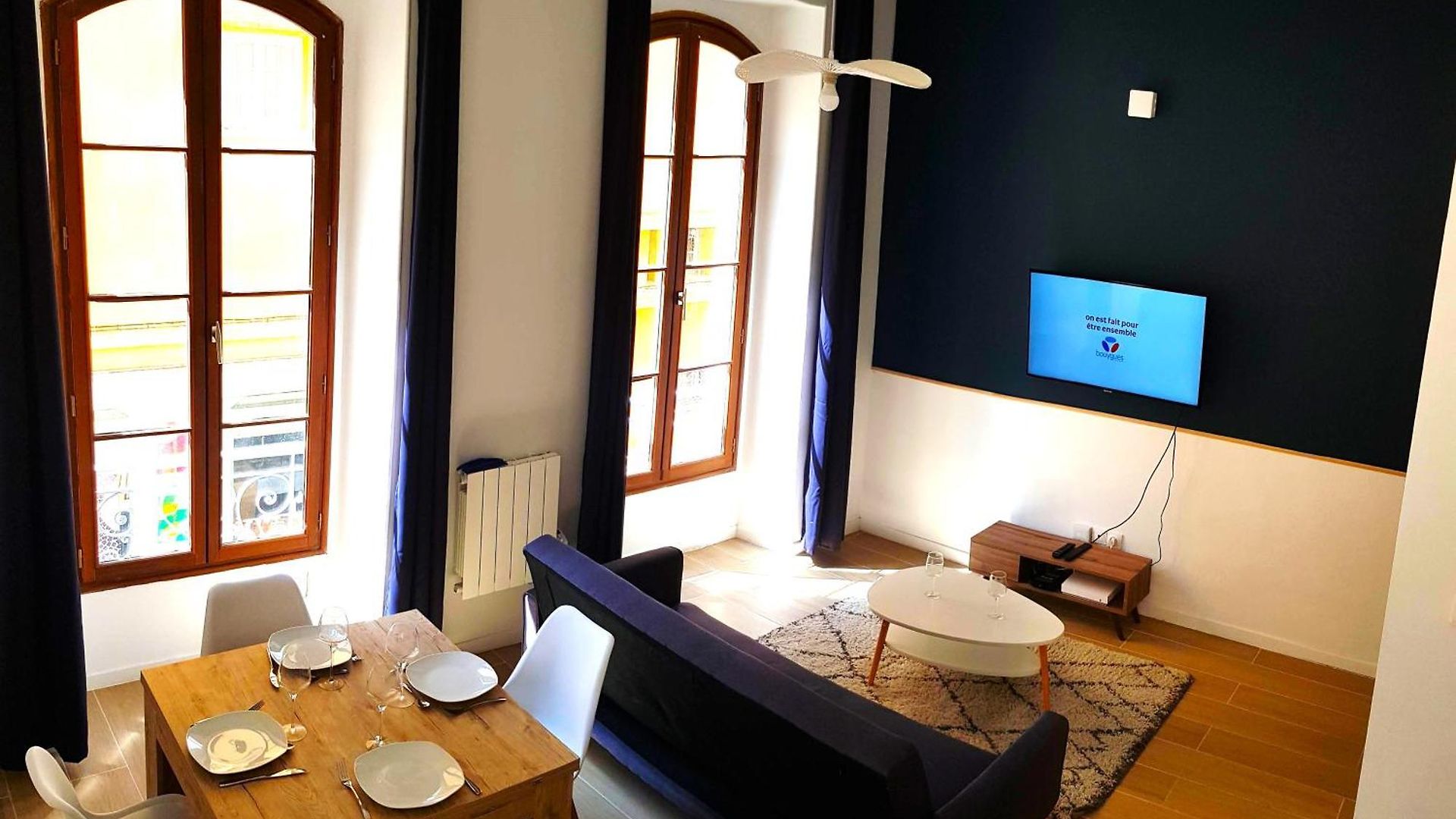 Big Flat - Le Cala - Center - 4 Bedrooms, Sleeps 13, Near Beach, Train Station, Parking, Wifi, Air Conditioning I Group I Business I Family Appartement *