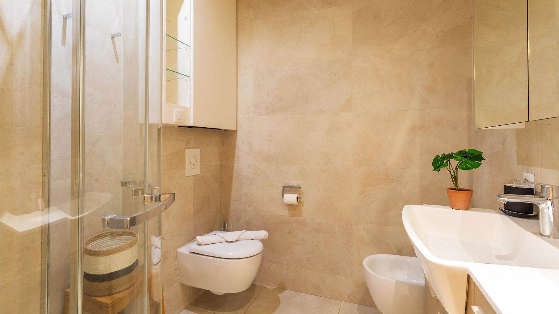 Le Capitol 2 Ap4421 By Riviera Homes * Nice