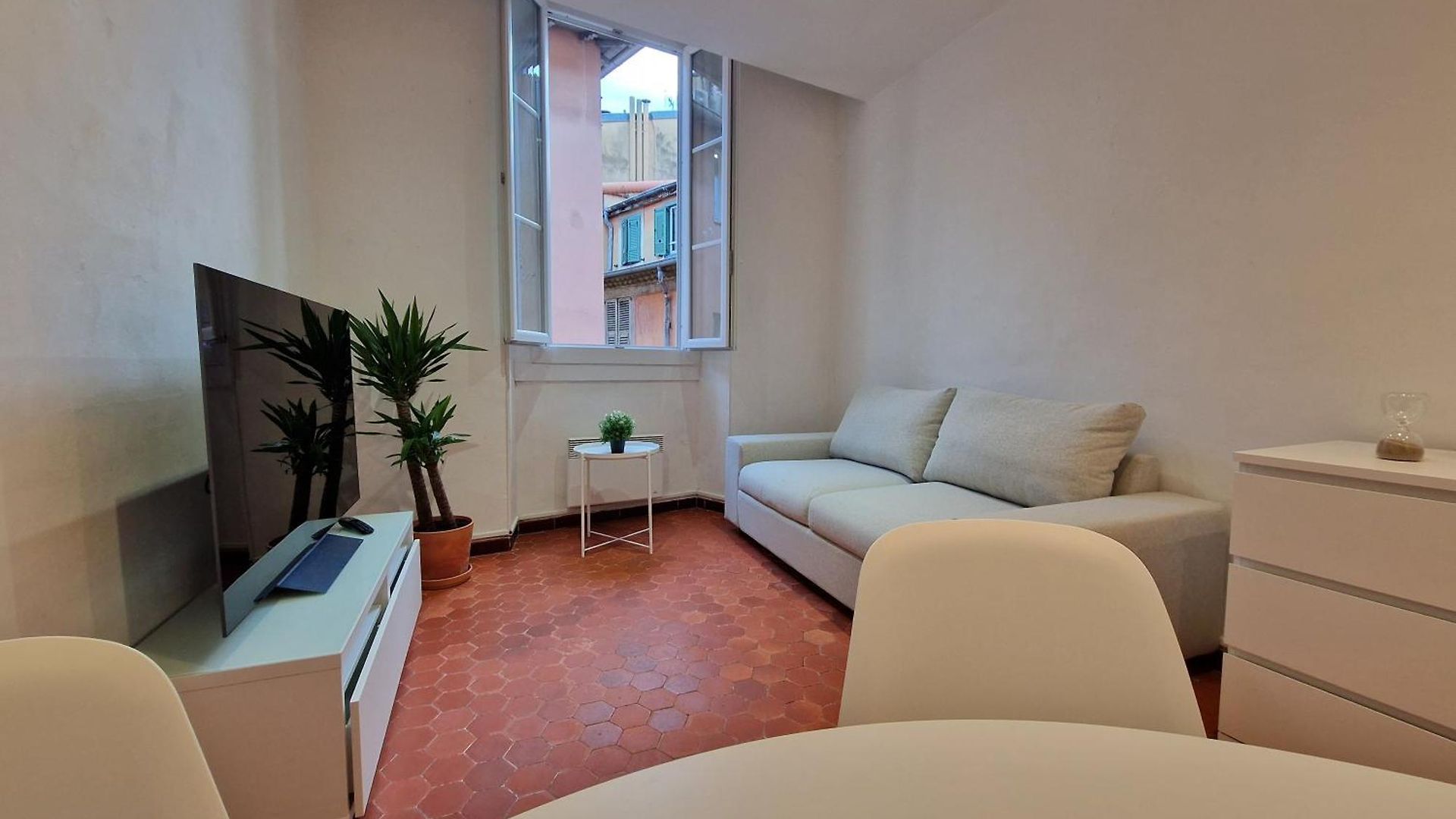 Appartement Sublime 4p Classé Dans Le Vieux-nice *
