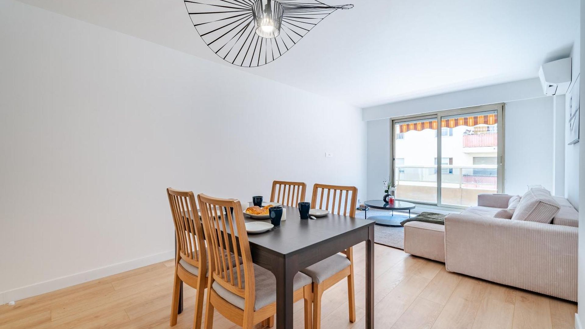 Near Old Town And Fully Renovated Apartment