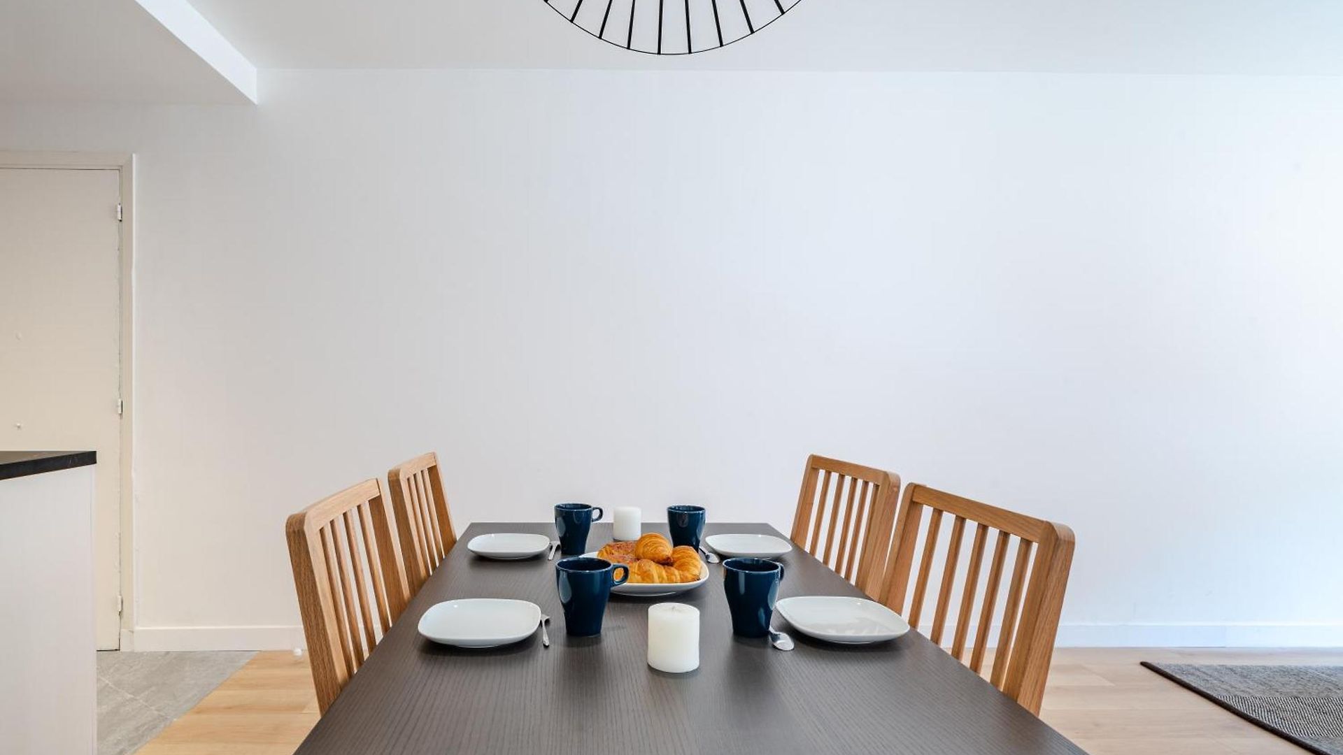 Near Old Town And Fully Renovated Apartment Nice