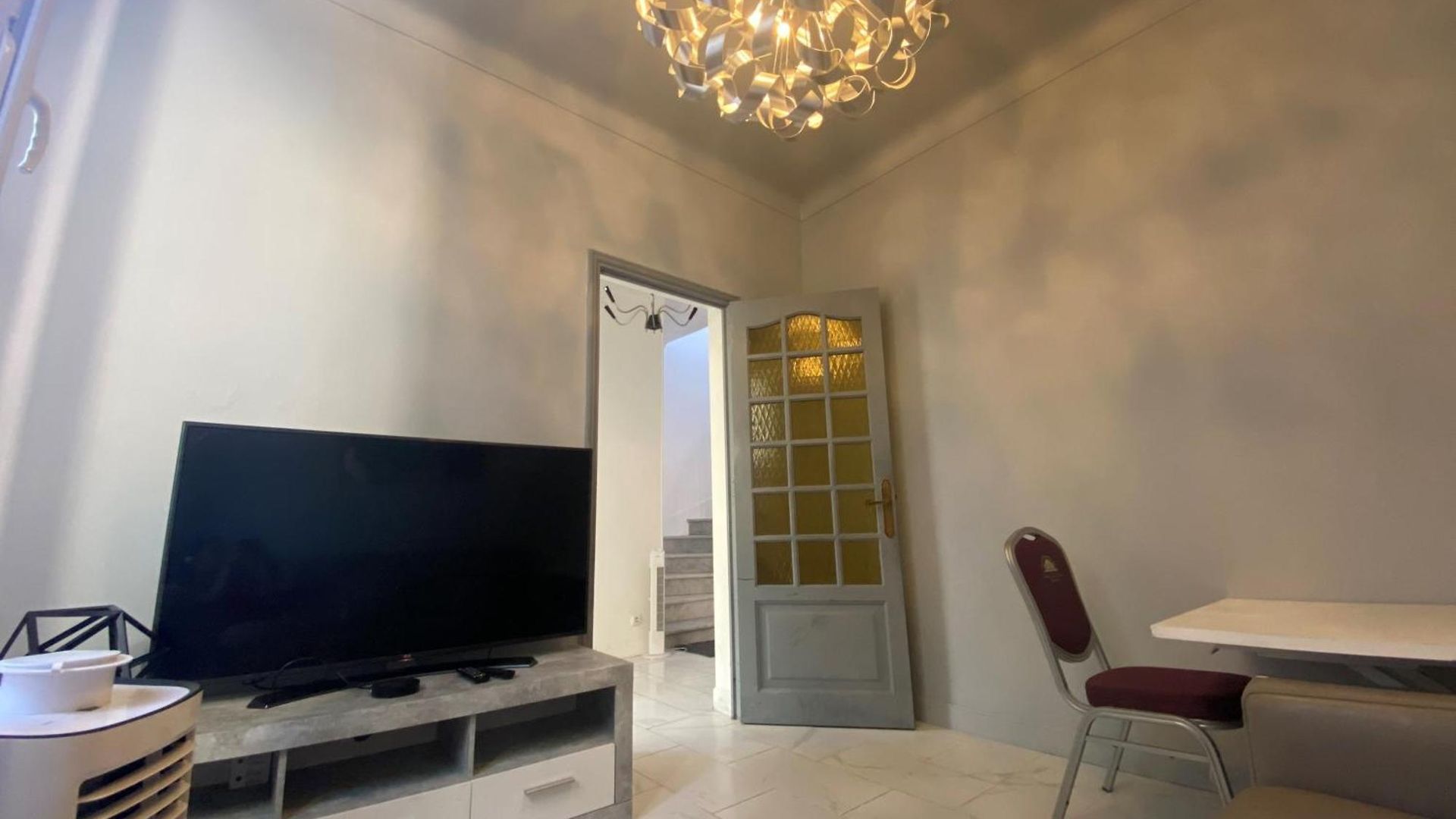 Charming House Near Center With New Air Conditioner Nice