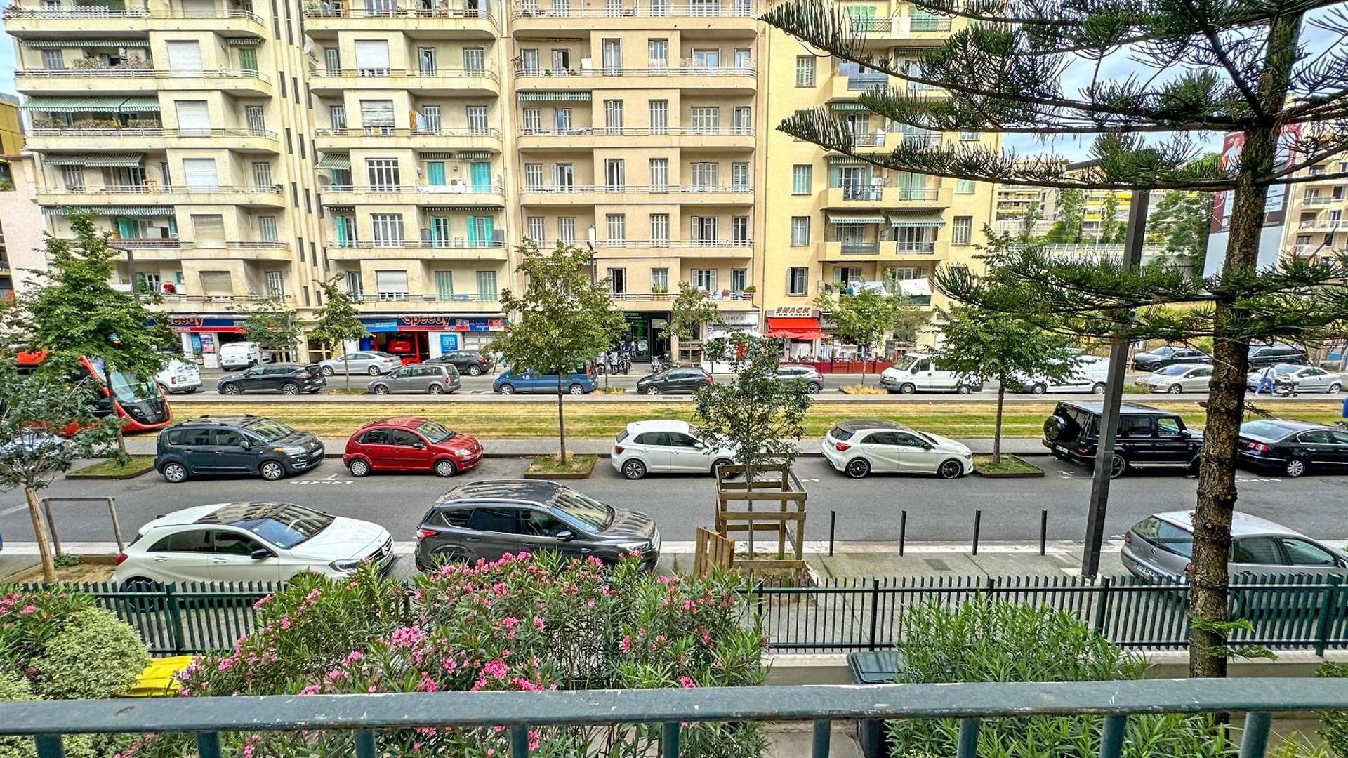 Gorgeous Oceanfront Promenade