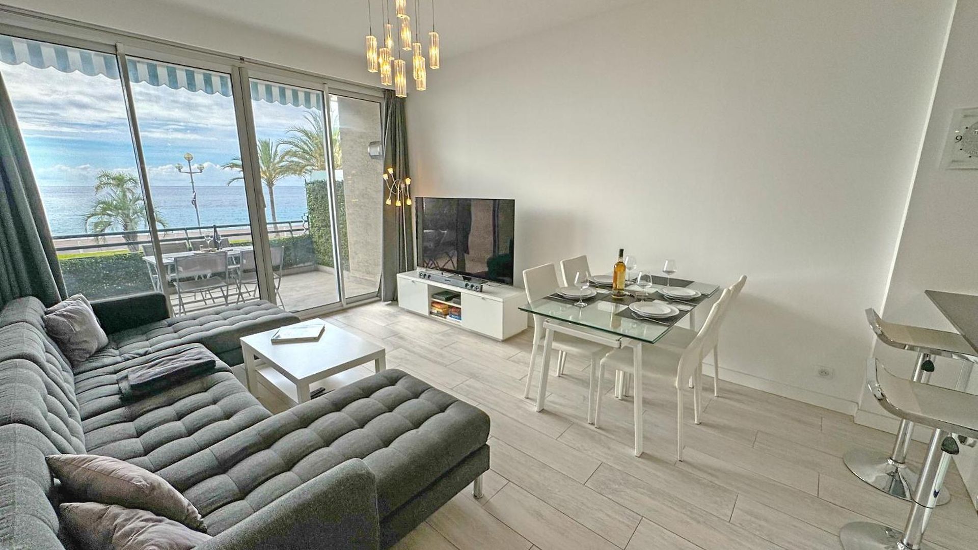 Gorgeous Oceanfront Promenade