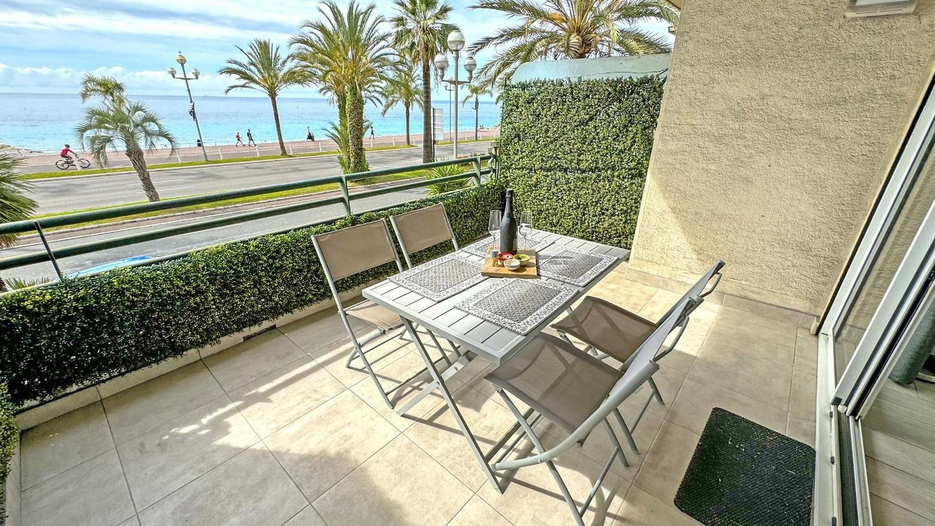 Gorgeous Oceanfront Promenade Appartement