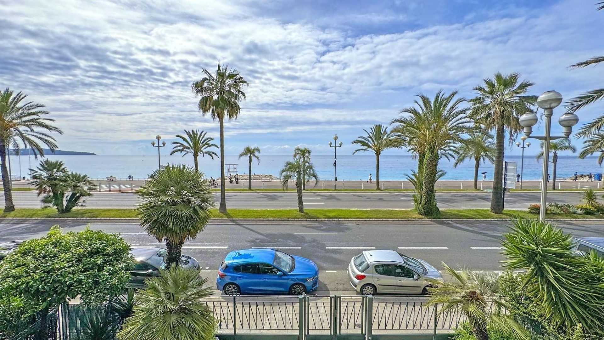 Gorgeous Oceanfront Promenade Nice