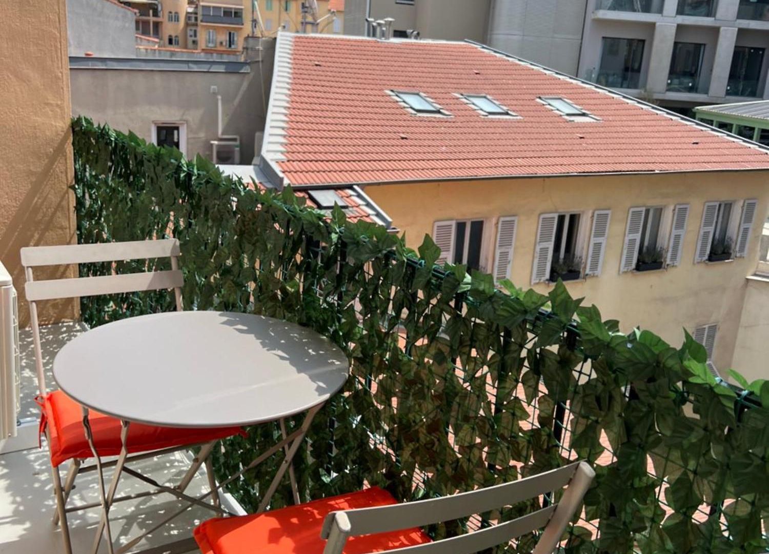 Center 2 Min Walk To Quiet Sunny Balcony Appartement Nice