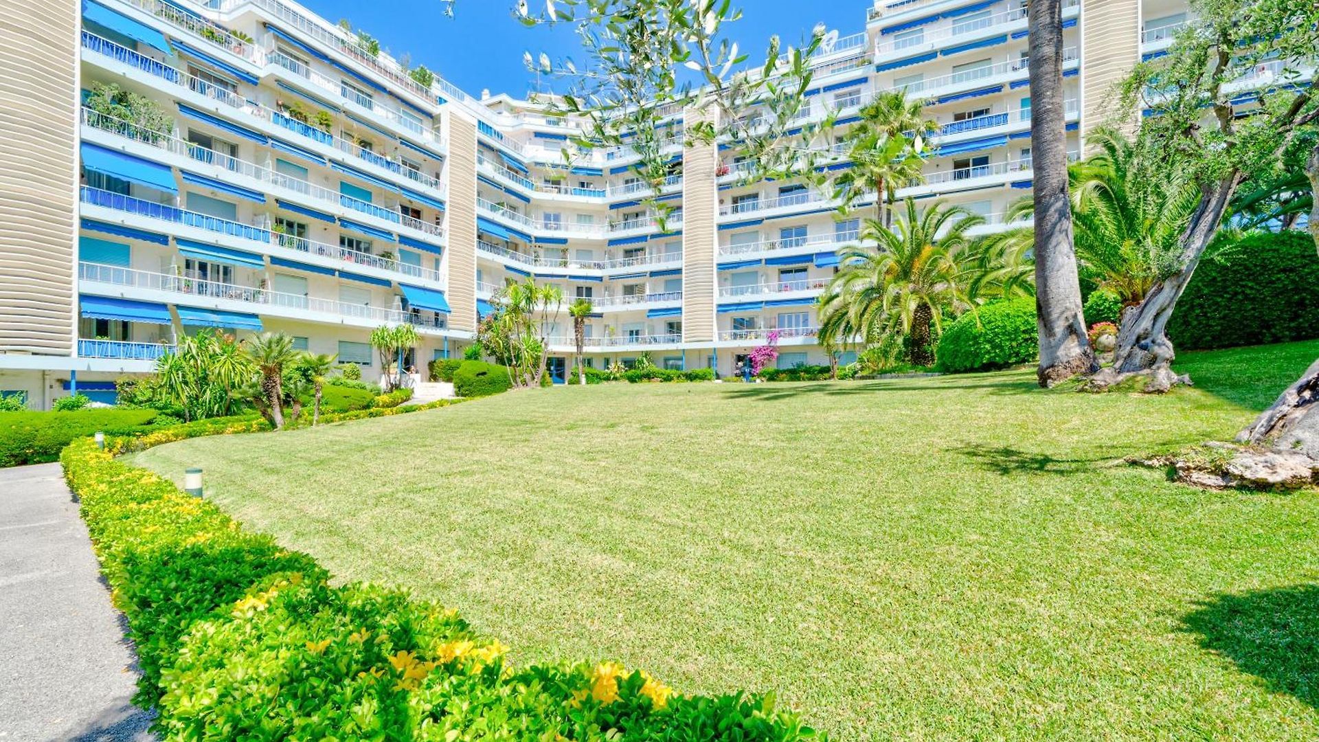 Appartement Port De Nice, *