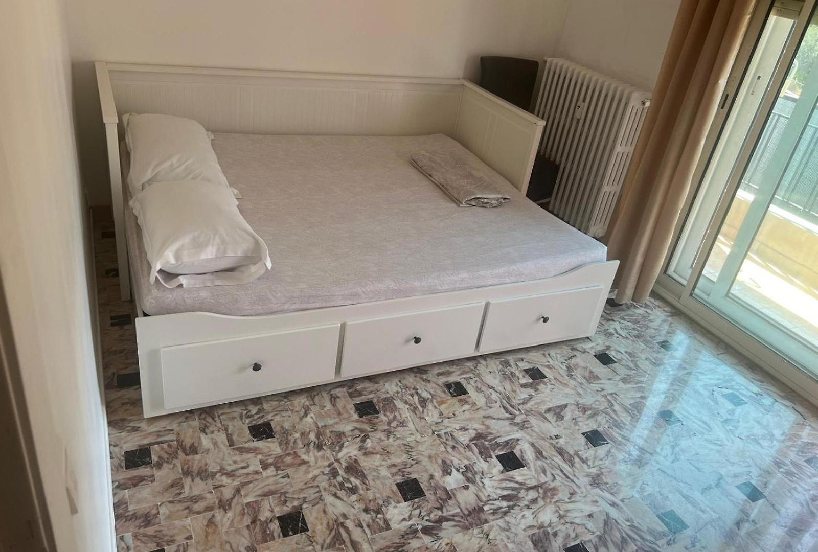 Grand Proche Promenade Apartment *
