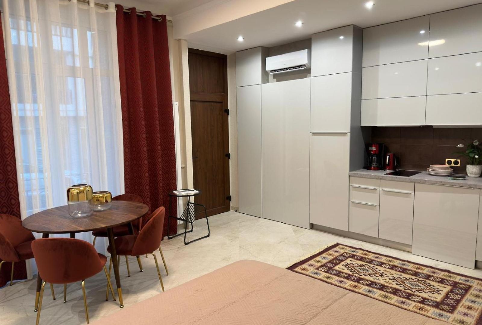 Extraordinaire Grand Au Centre 6 Minutes à Pied De La Et L'hôtel Negresco Appartement Nice