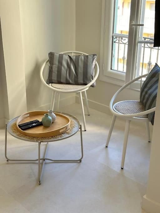 Appartement 3p Neuf Et Climatisé Le Port à 9mn De La *