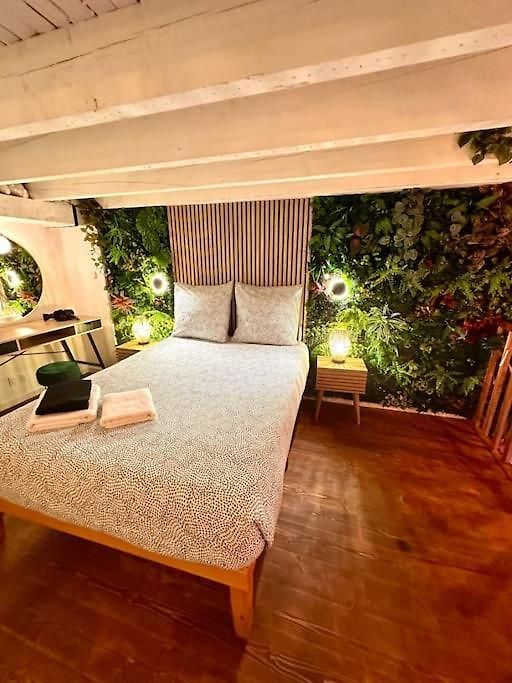 Jungle Avec Jaccuzi Au Coeur De Appartement