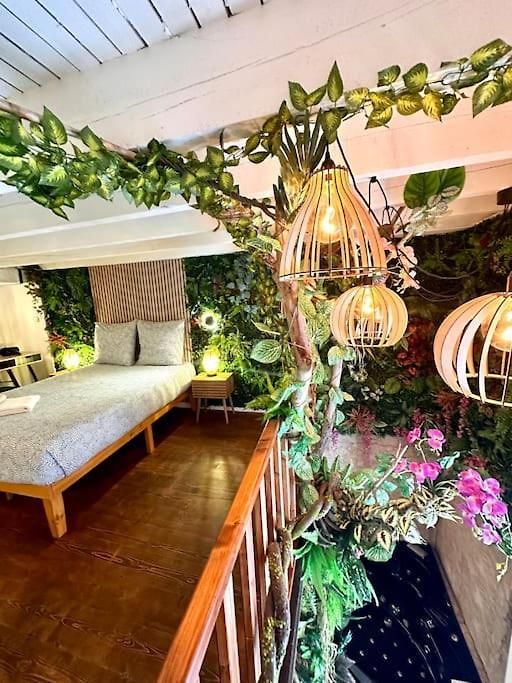 Jungle Avec Jaccuzi Au Coeur De Appartement Nice