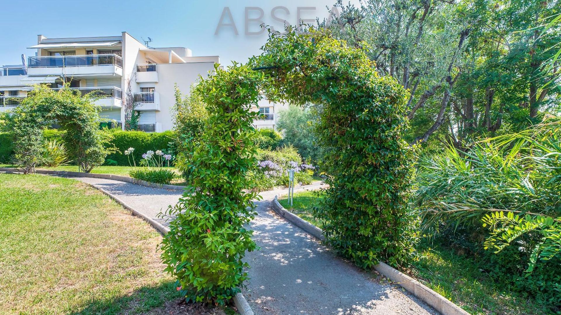 Appartement Garden Pool Parking Air Conditioning Family Friendly