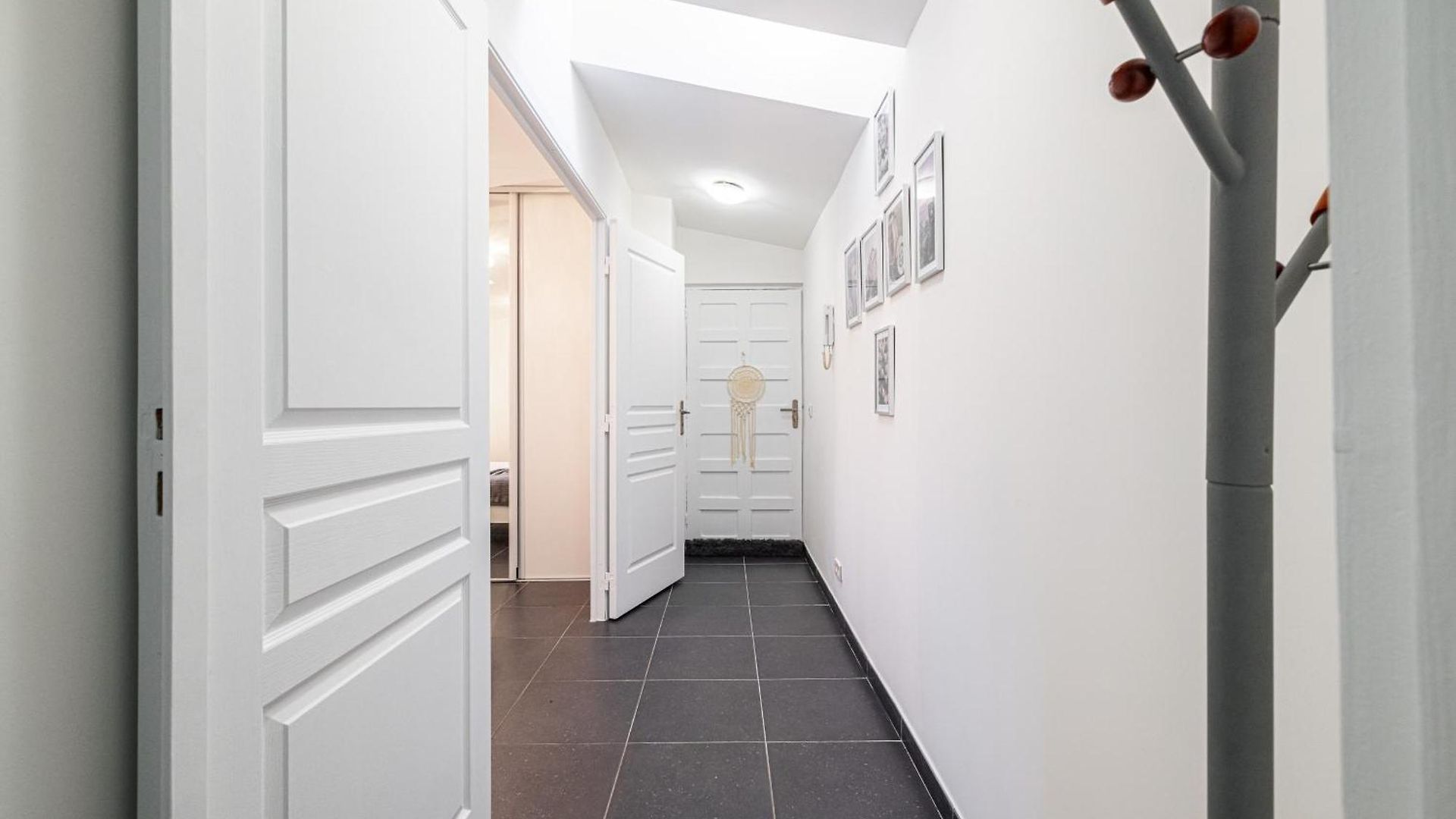Large&quiet 1 Bdr At Port