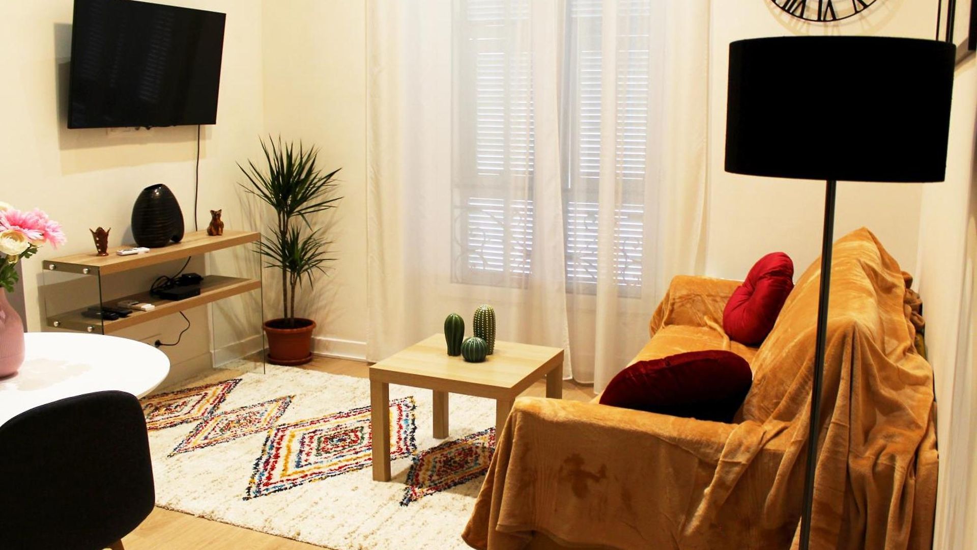 Apartment Lofty - Massena Sq - 5 Min Walk