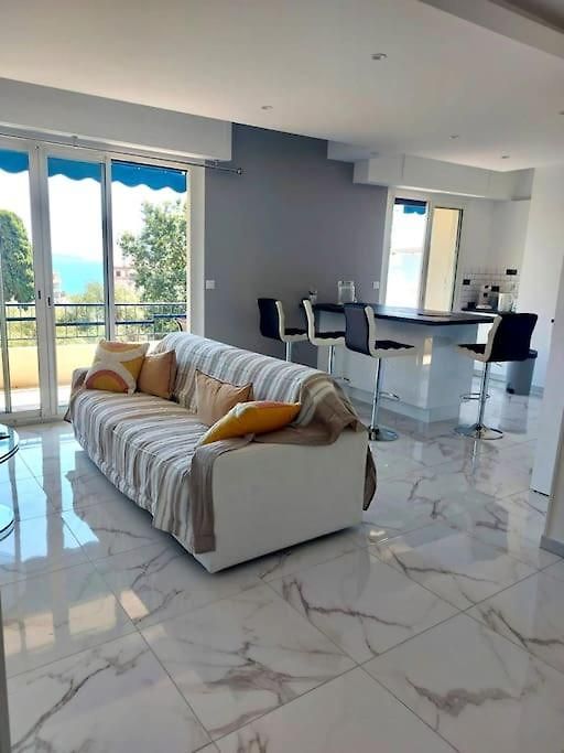 Appartement Grand T2 A 5min De La