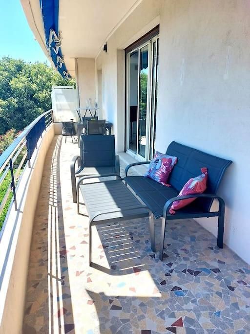 Appartement Grand T2 A 5min De La