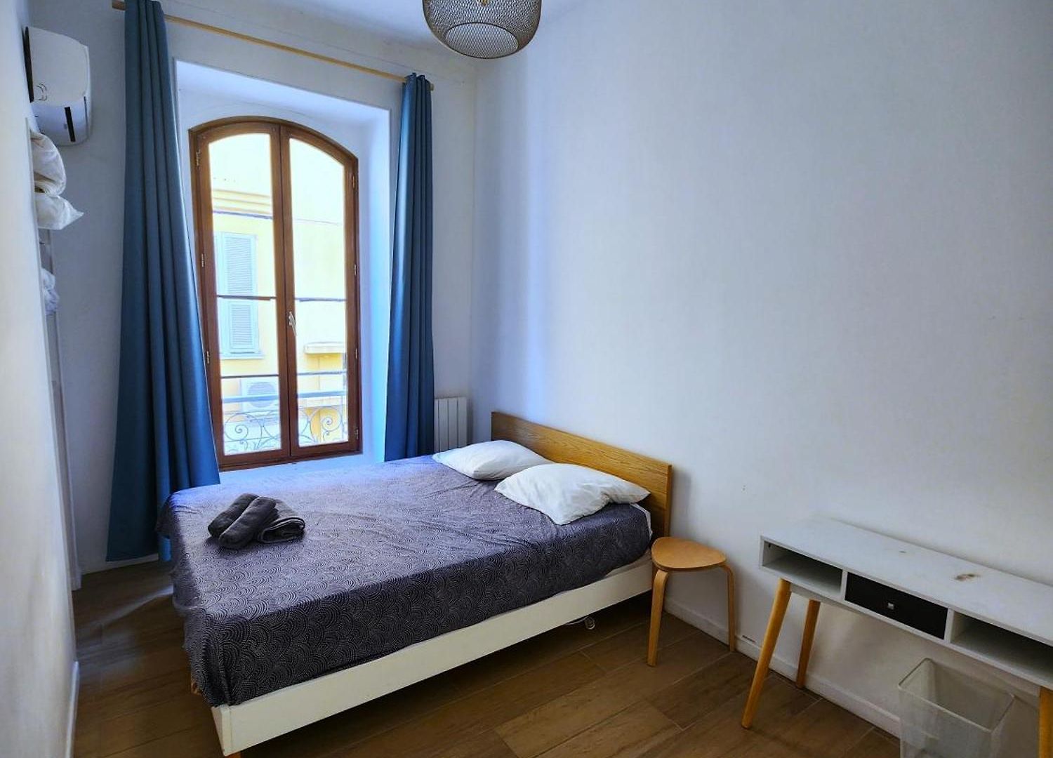 Big Flat - Le Cala - Center - 4 Bedrooms, Sleeps 13, Near Beach, Train Station, Parking, Wifi, Air Conditioning I Group I Business I Family Appartement *