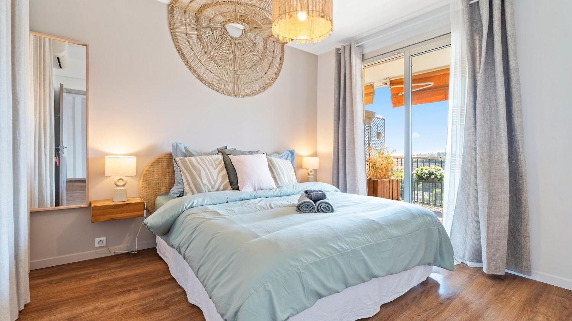 Renting - Abbaye - Luxury Penthouse Sea View Pool Tennis Parking Apartment *