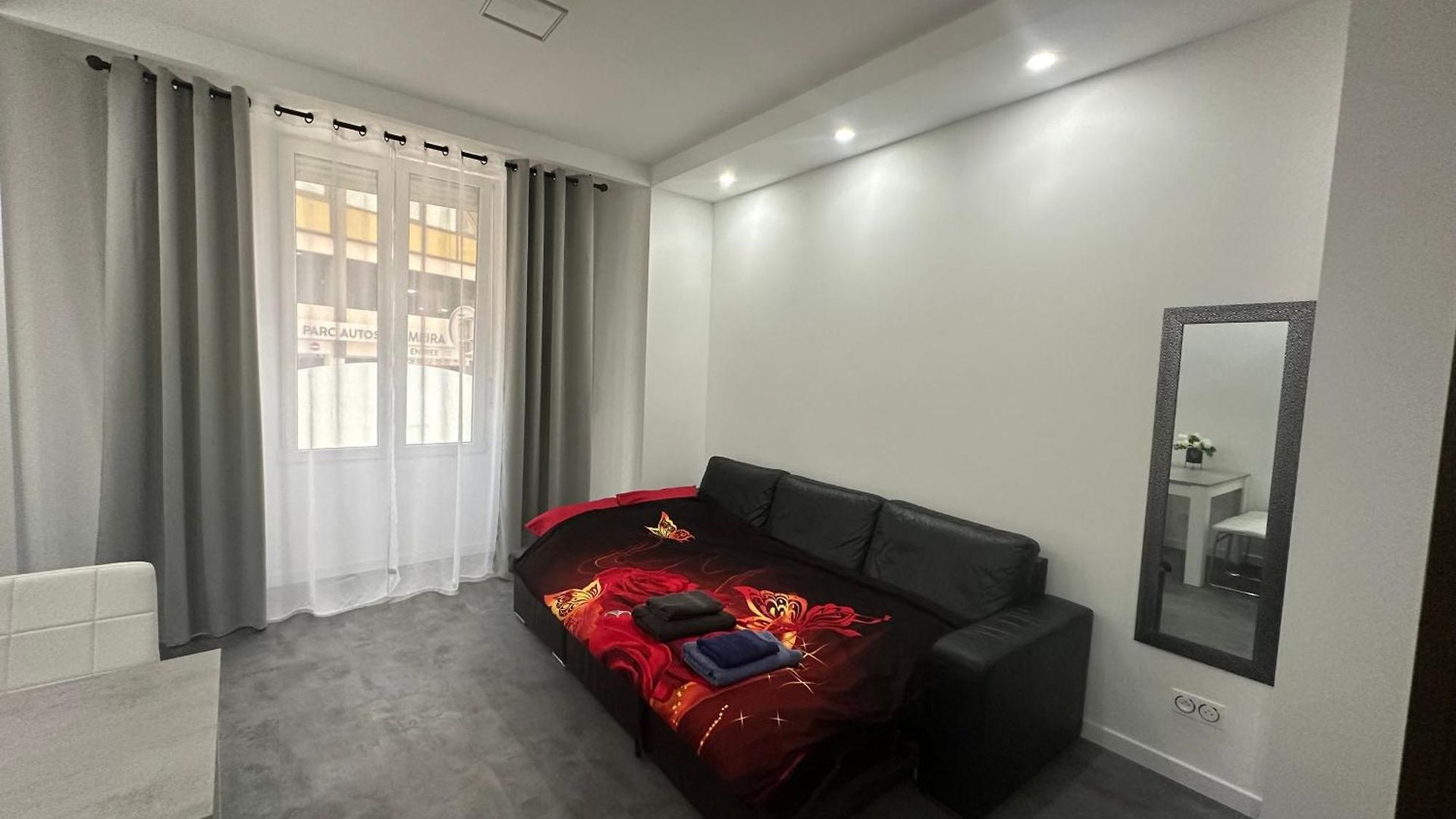 3 Pieces Proche Du Negresco Appartement