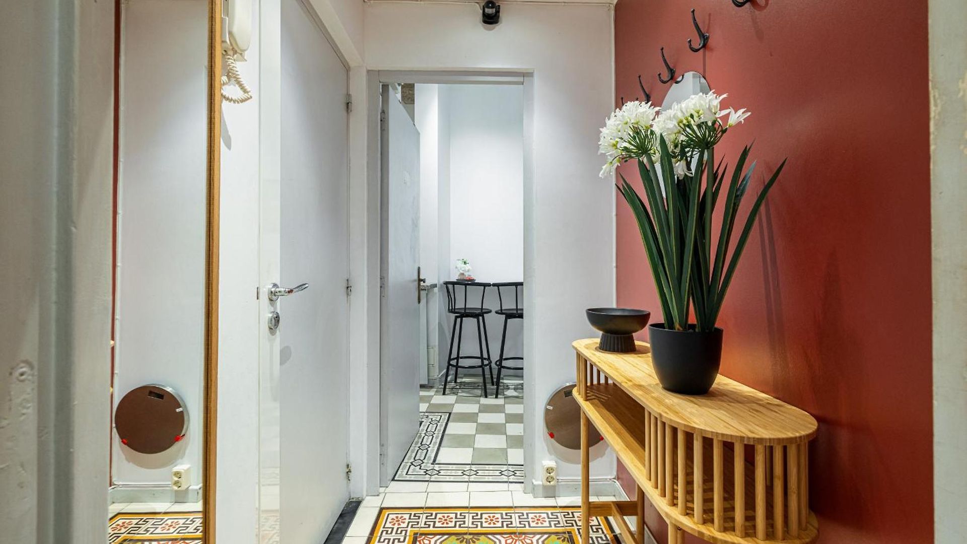 2 Bdr With Independent - Old Town Nice