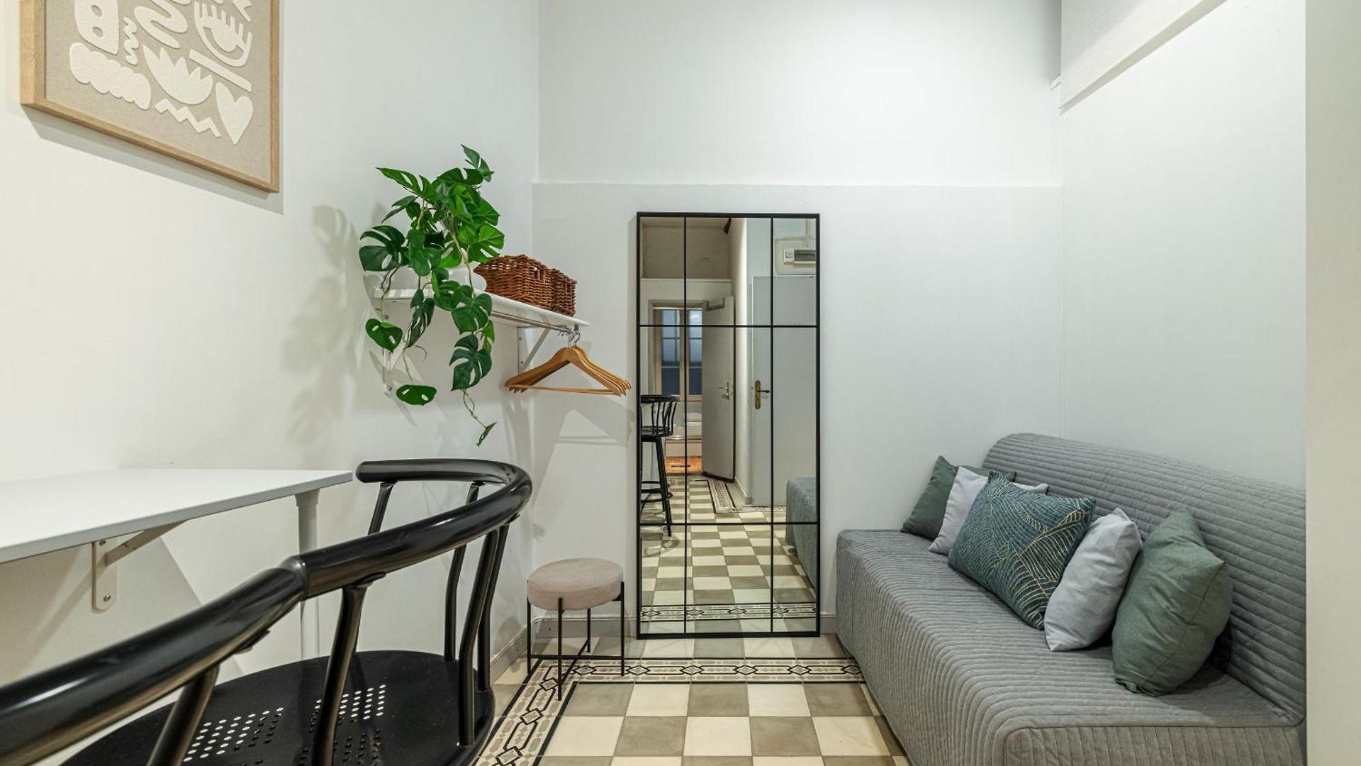 2 Bdr With Independent - Old Town