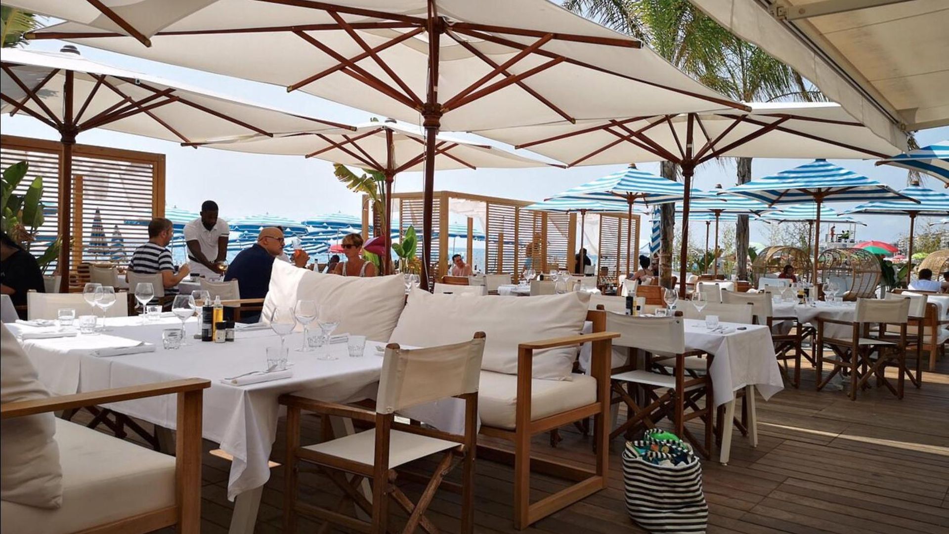 Luxury On Promenade Des In *