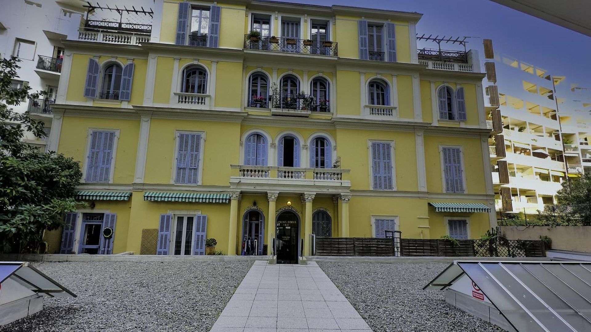 Luxury On Promenade Des In * Nice