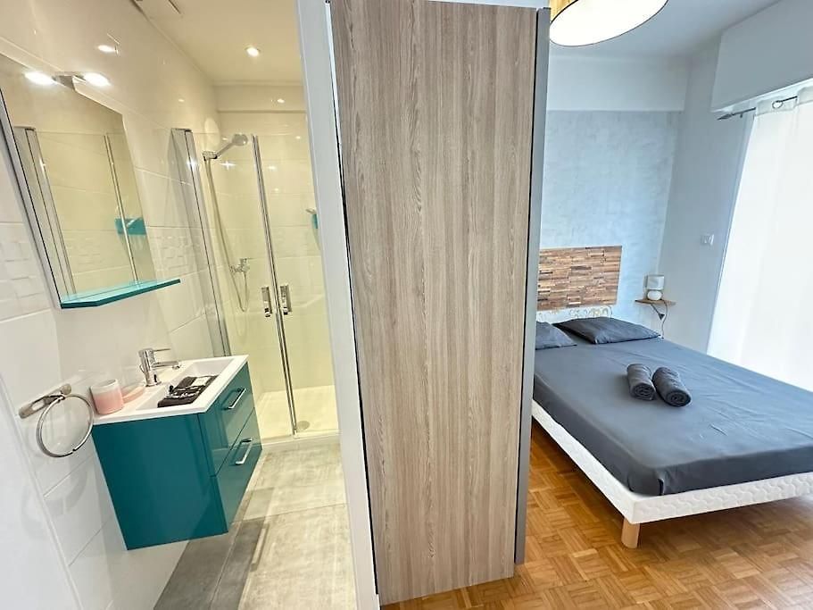 Avec 4 Doubles - Proche De La Mer, Des Transports Et De La Promenade Des Appartement *