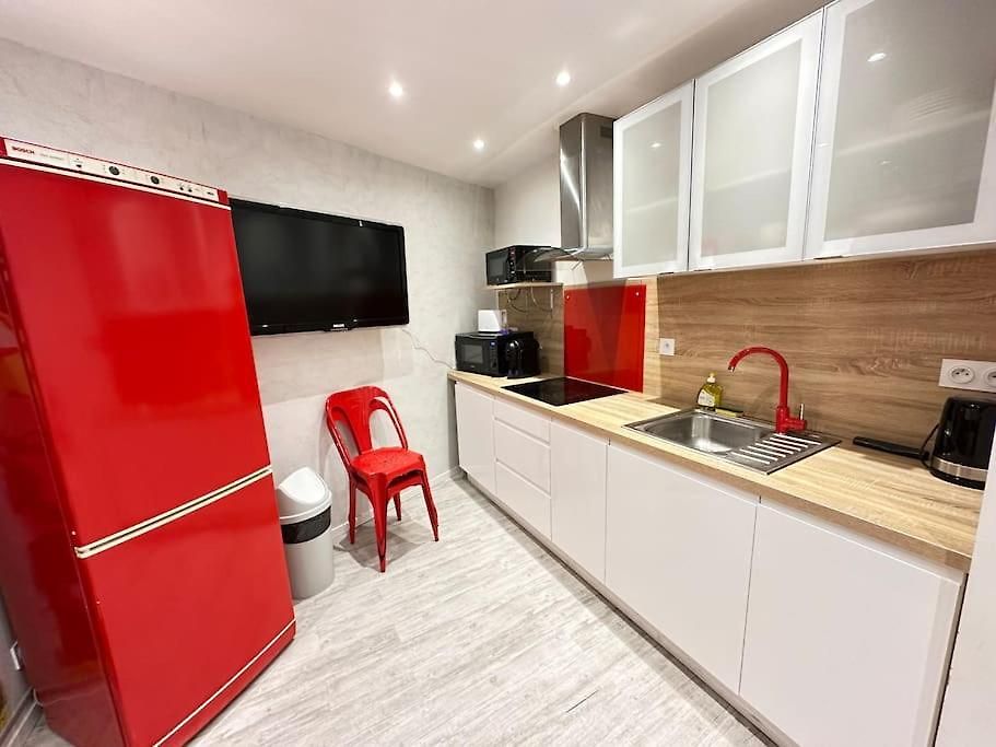Avec 4 Doubles - Proche De La Mer, Des Transports Et De La Promenade Des Appartement Nice