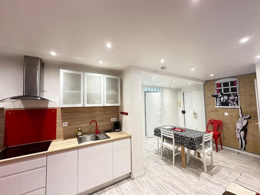 Avec 4 Doubles - Proche De La Mer, Des Transports Et De La Promenade Des Appartement Nice