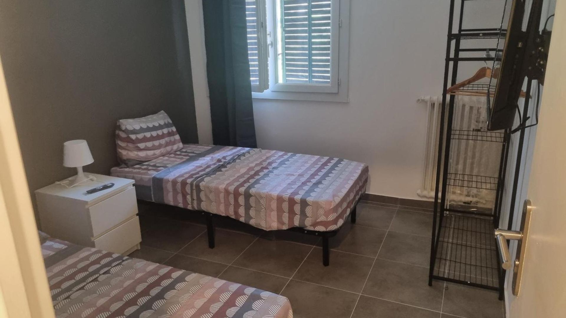 Privative Rénové 2024, Climatisation, Tramway Sur Place , 12 Min Centre, 16 Min Plage, Aperçu Latéral Mer, 2 Wc Avec 2 Salle De Bain, Private Renovated 2024, Air-conditioned , Tram On Spot, 2 Toilets&2 Bathrooms Couette-café *